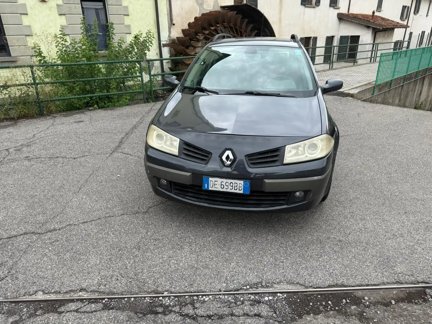 Renault Megane 3p 1.5 dci Dynamique 105cv - 1