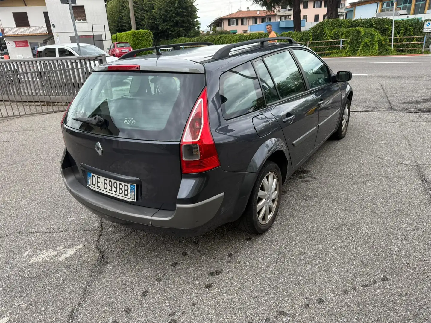 Renault Megane 3p 1.5 dci Dynamique 105cv - 2