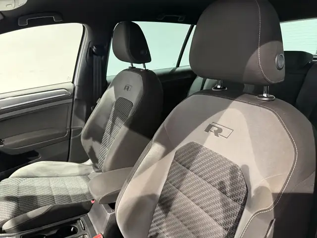 Volkswagen Golf view 8