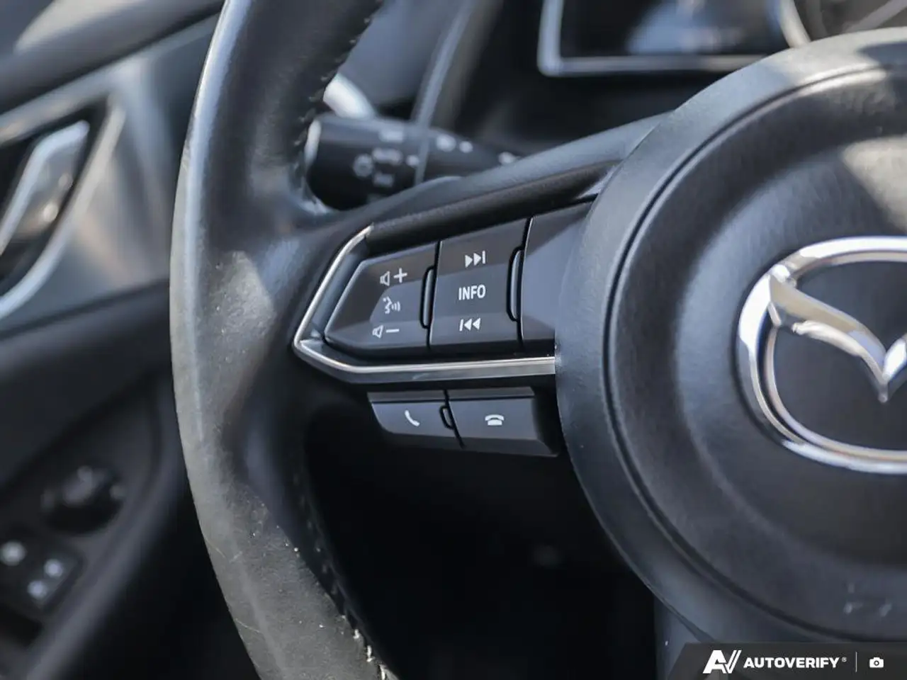 Mazda CX-3 снимка Mazda CX-3
