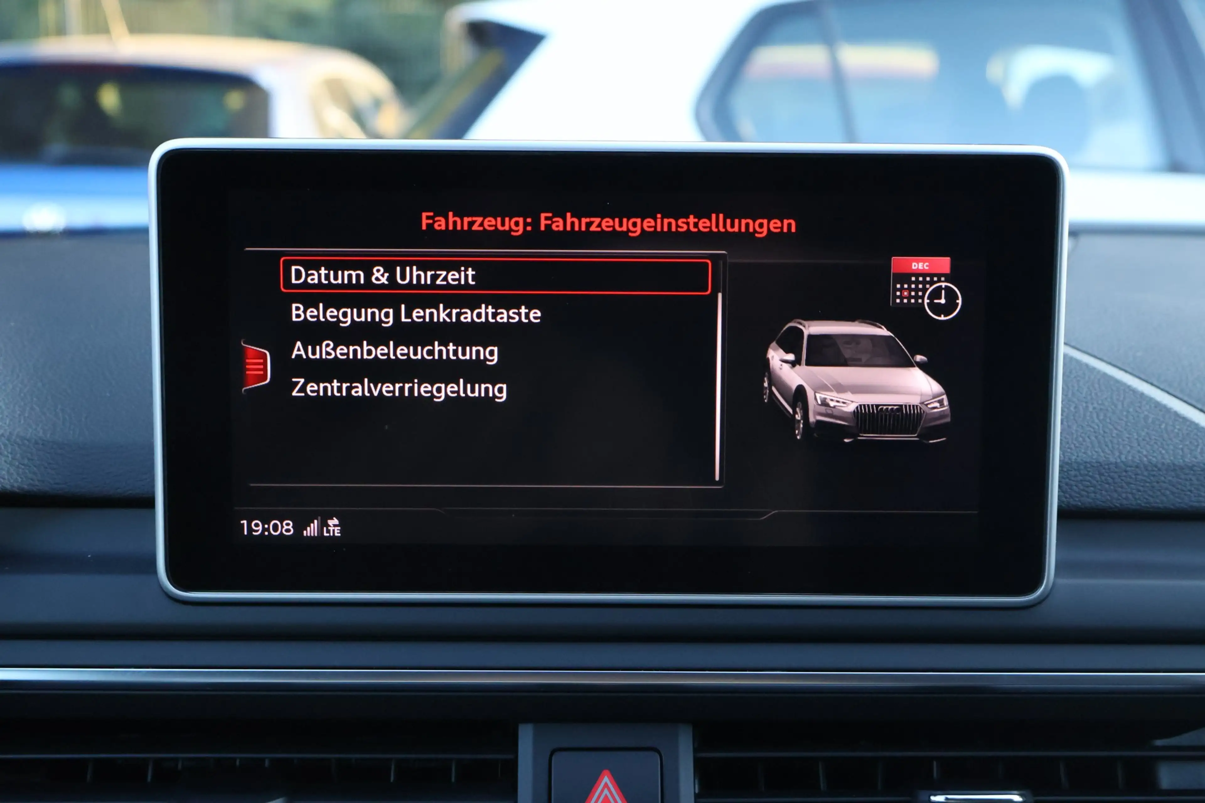 Audi A4 allroad 2.0 TDI quattro Digitales Cockpit LED — photo 12
