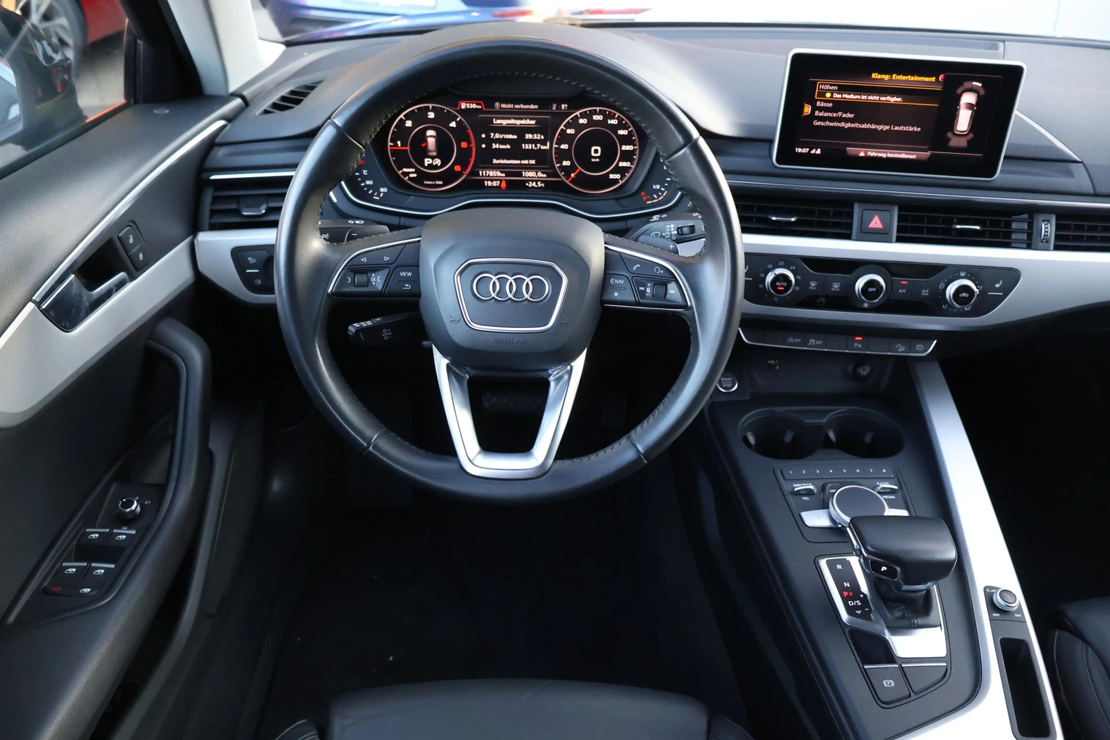 Audi A4 allroad 2.0 TDI quattro Digitales Cockpit LED — photo 10