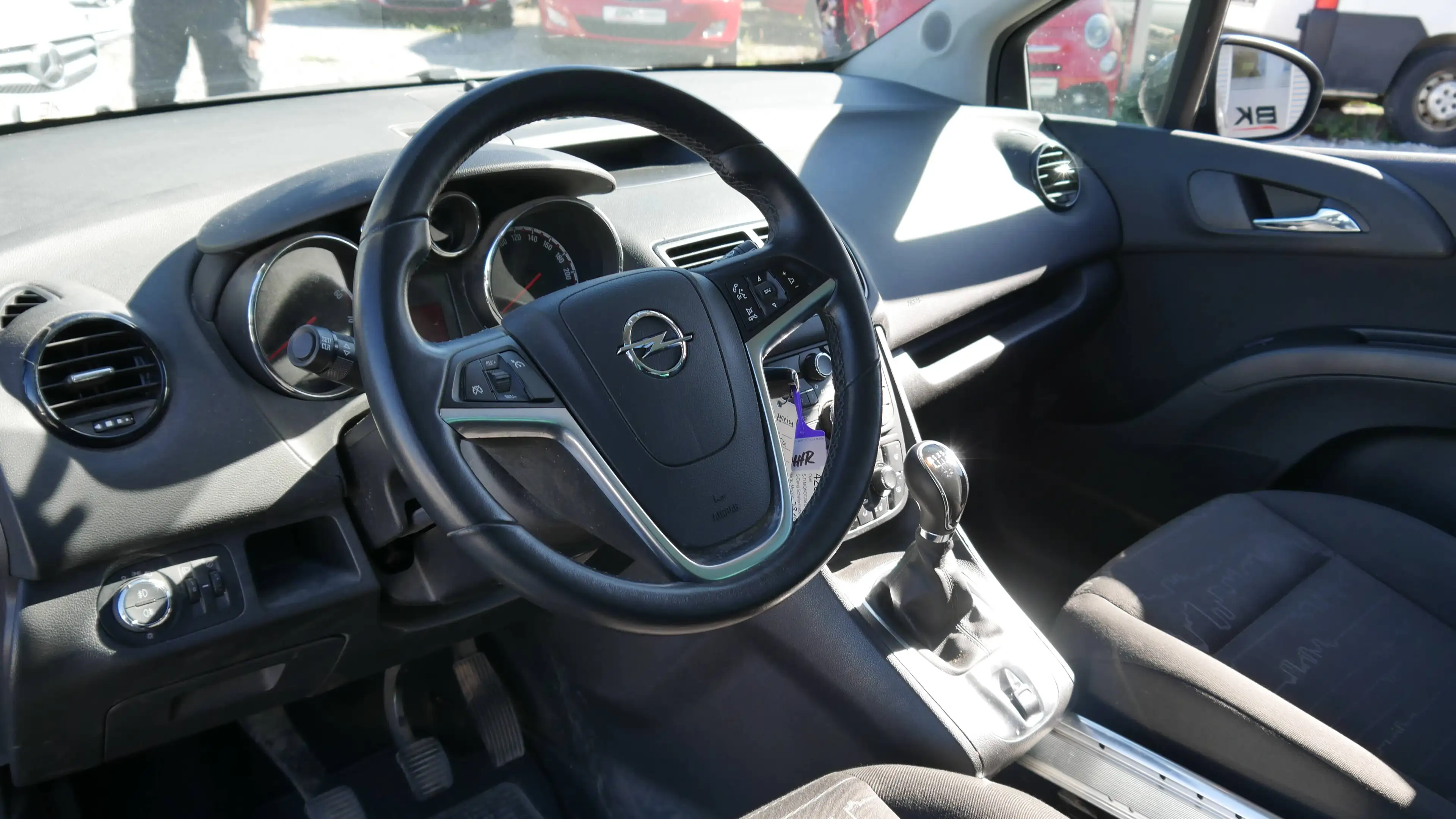 Opel Meriva 1.4 TÜV,- Kundendienst Neu 1. Hand Scheckheft Lenkrad,- Sitzheiz. — photo 9