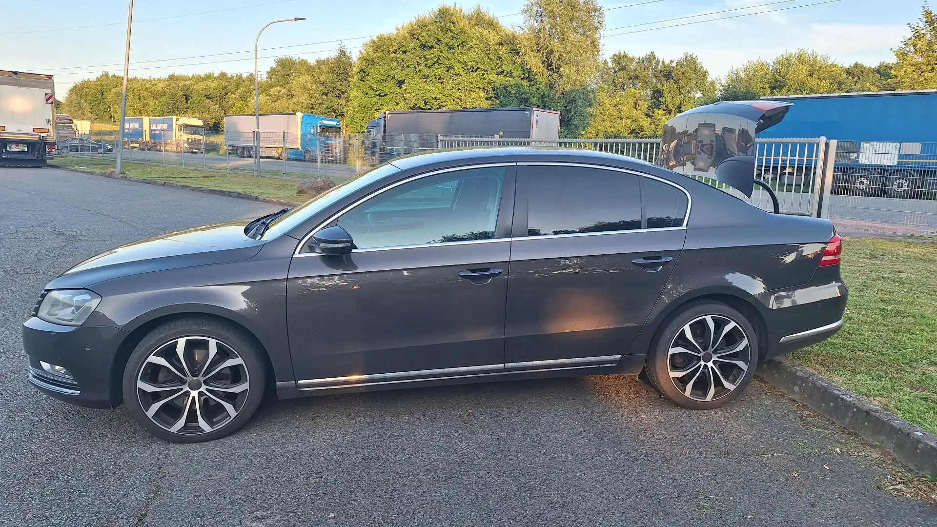 Volkswagen Passat 2.0 TDI BlueMotion Technology Comfortline - 1