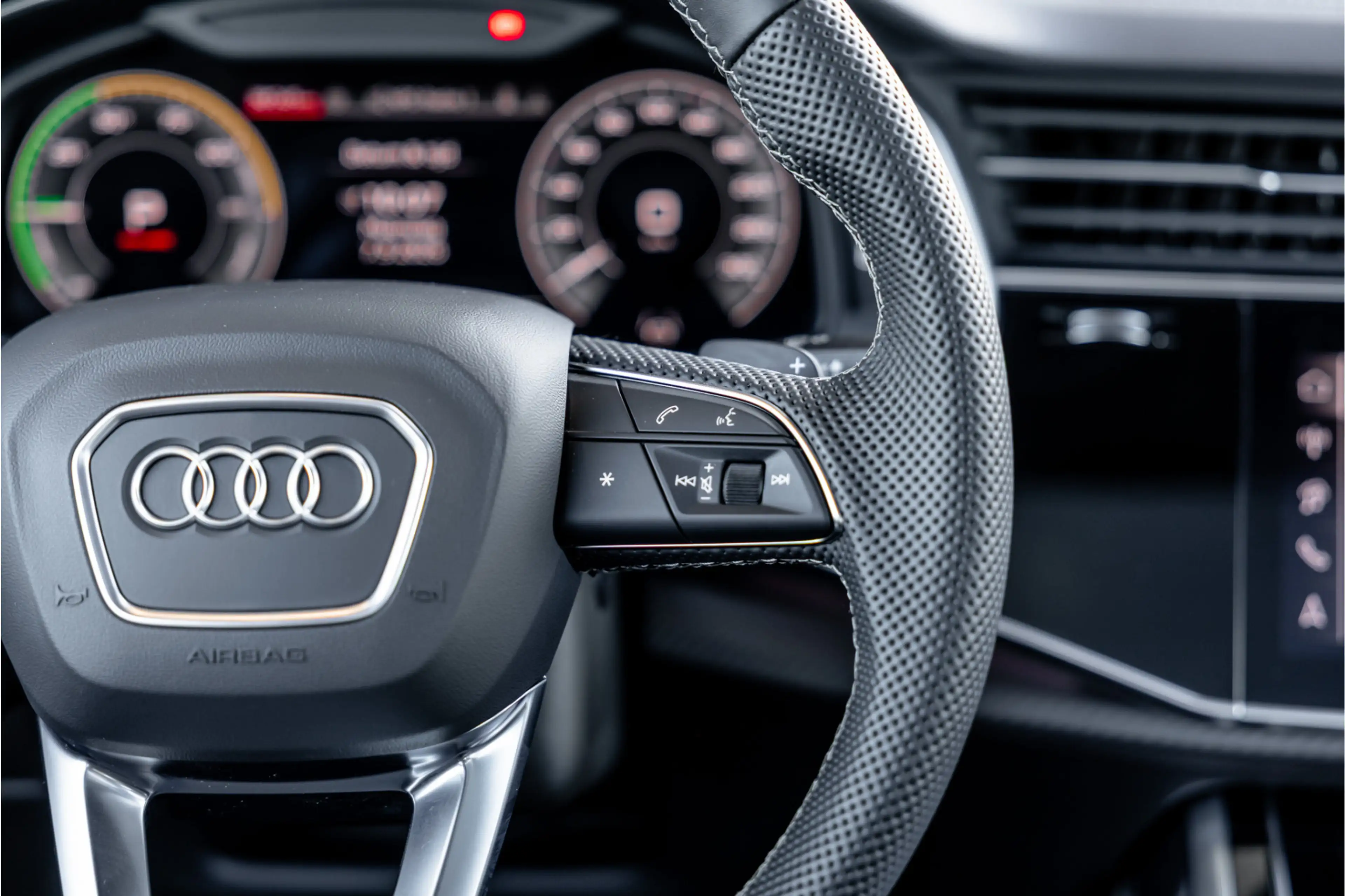 Audi Q7 60 TFSI e quattro Pro Line S Competition - Panoram — photo 11