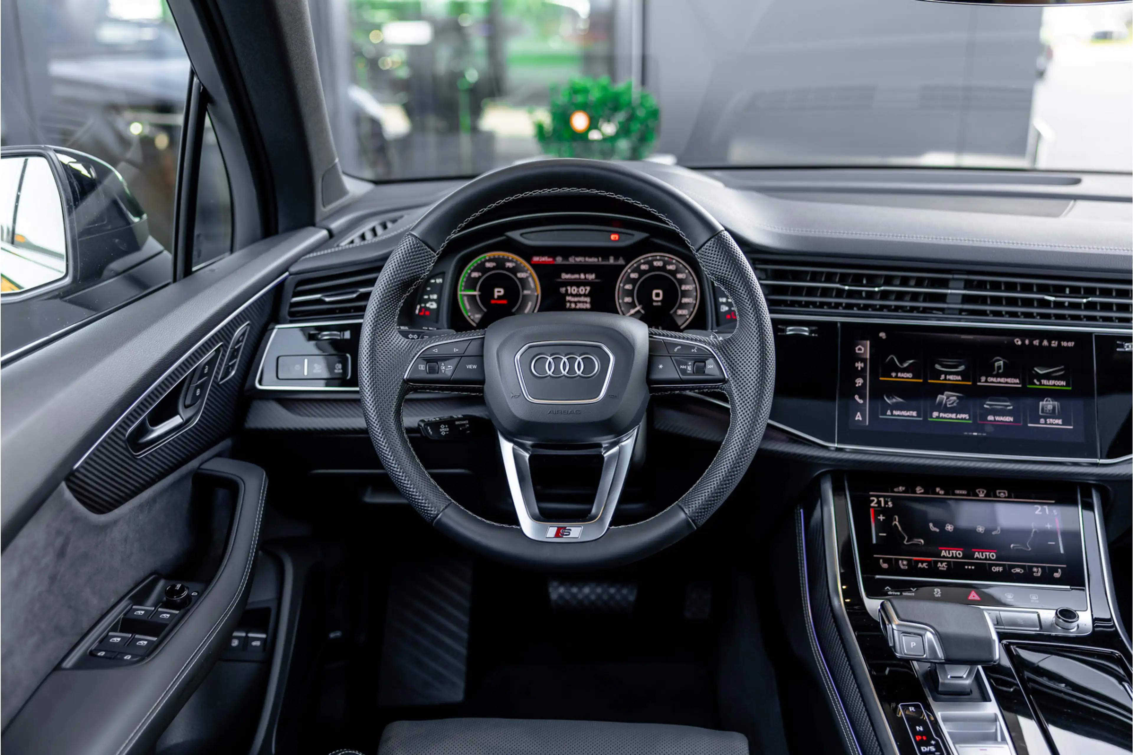Audi Q7 60 TFSI e quattro Pro Line S Competition - Panoram — photo 9