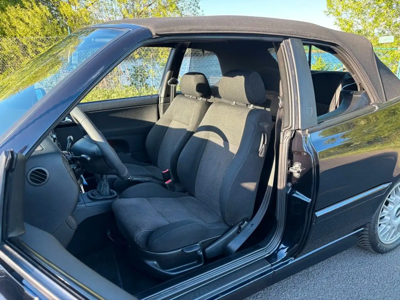 Volkswagen Golf 1.8 Highline Cabriolet kompl neu lackiert, foto 8
