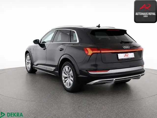Audi E-Tron view 3