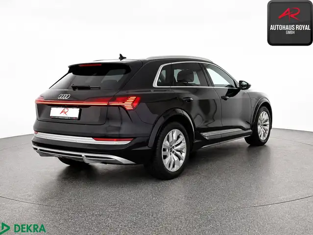 Audi E-Tron view 5