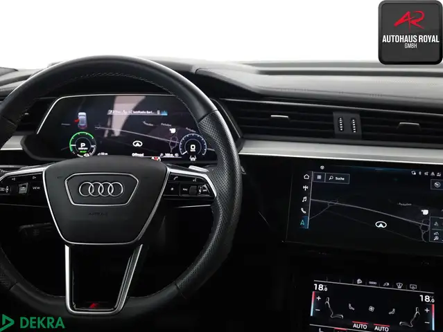 Audi E-Tron view 10