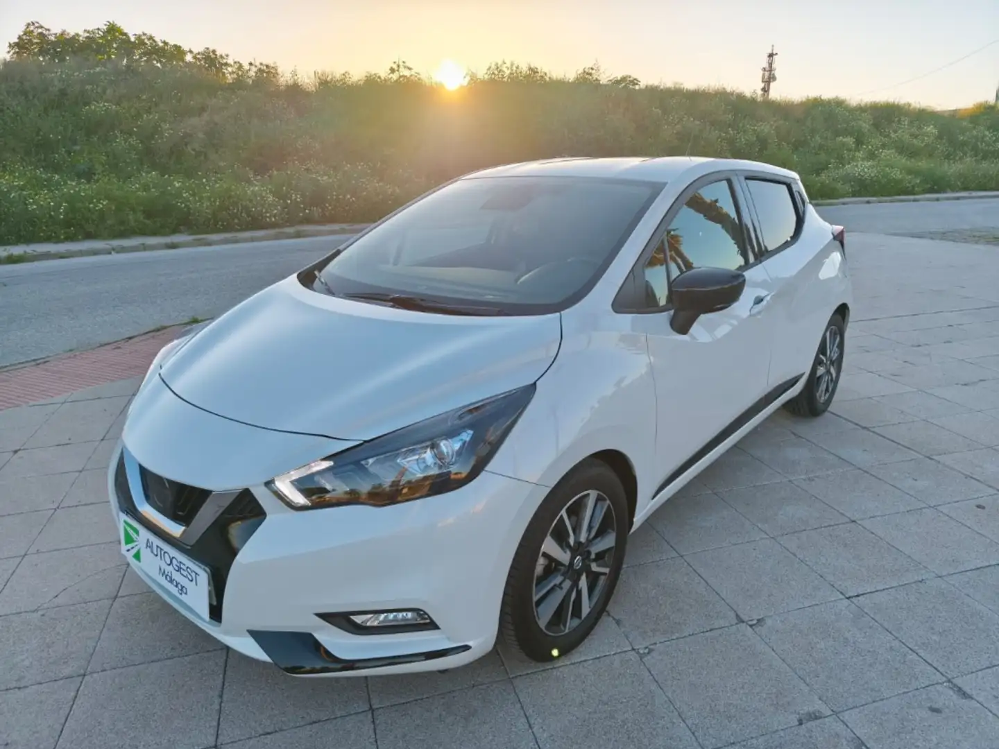 Nissan Micra IG-T N-Desing Black 92 Blanco - 2