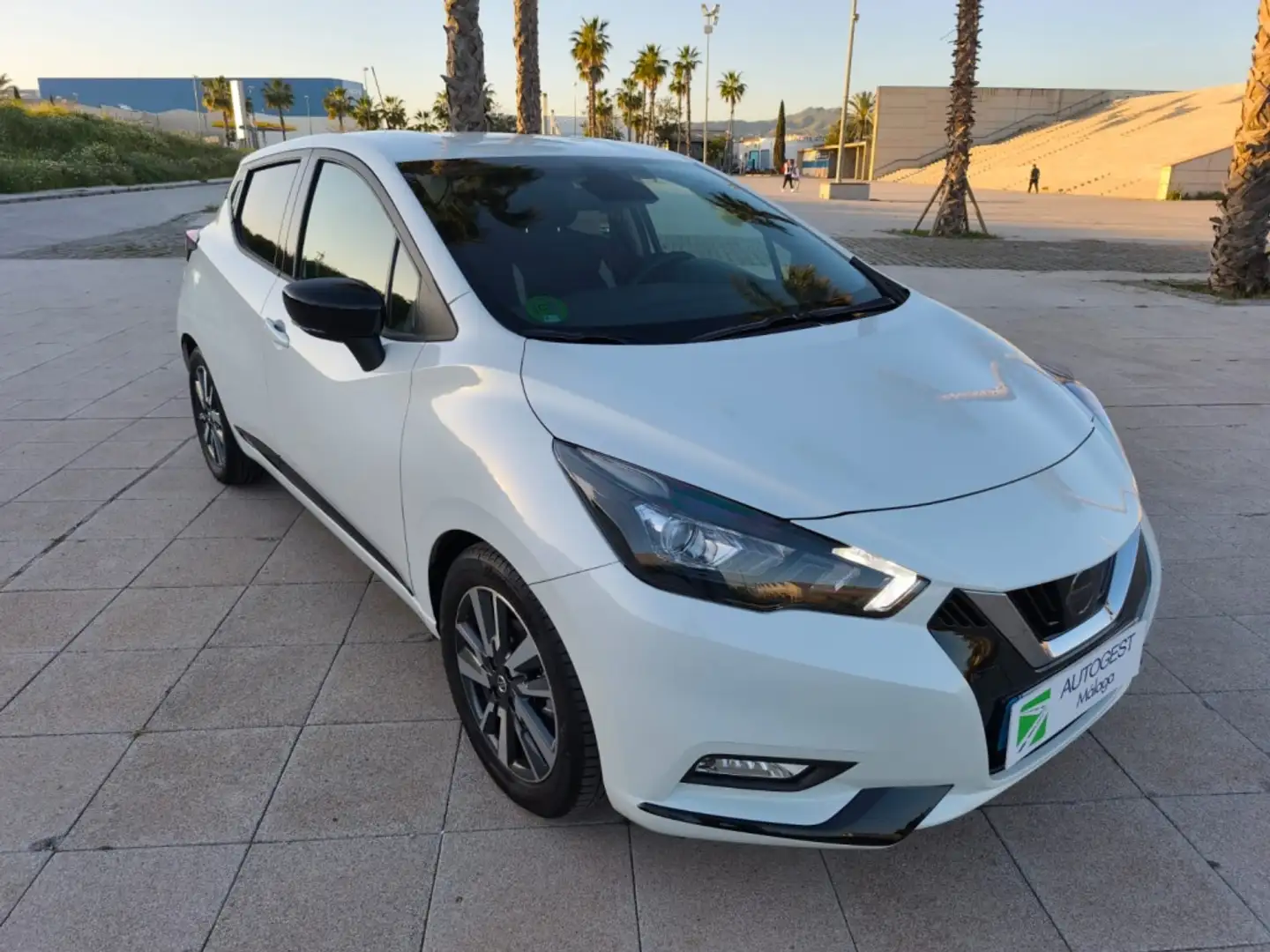 Nissan Micra IG-T N-Desing Black 92 Blanco - 1