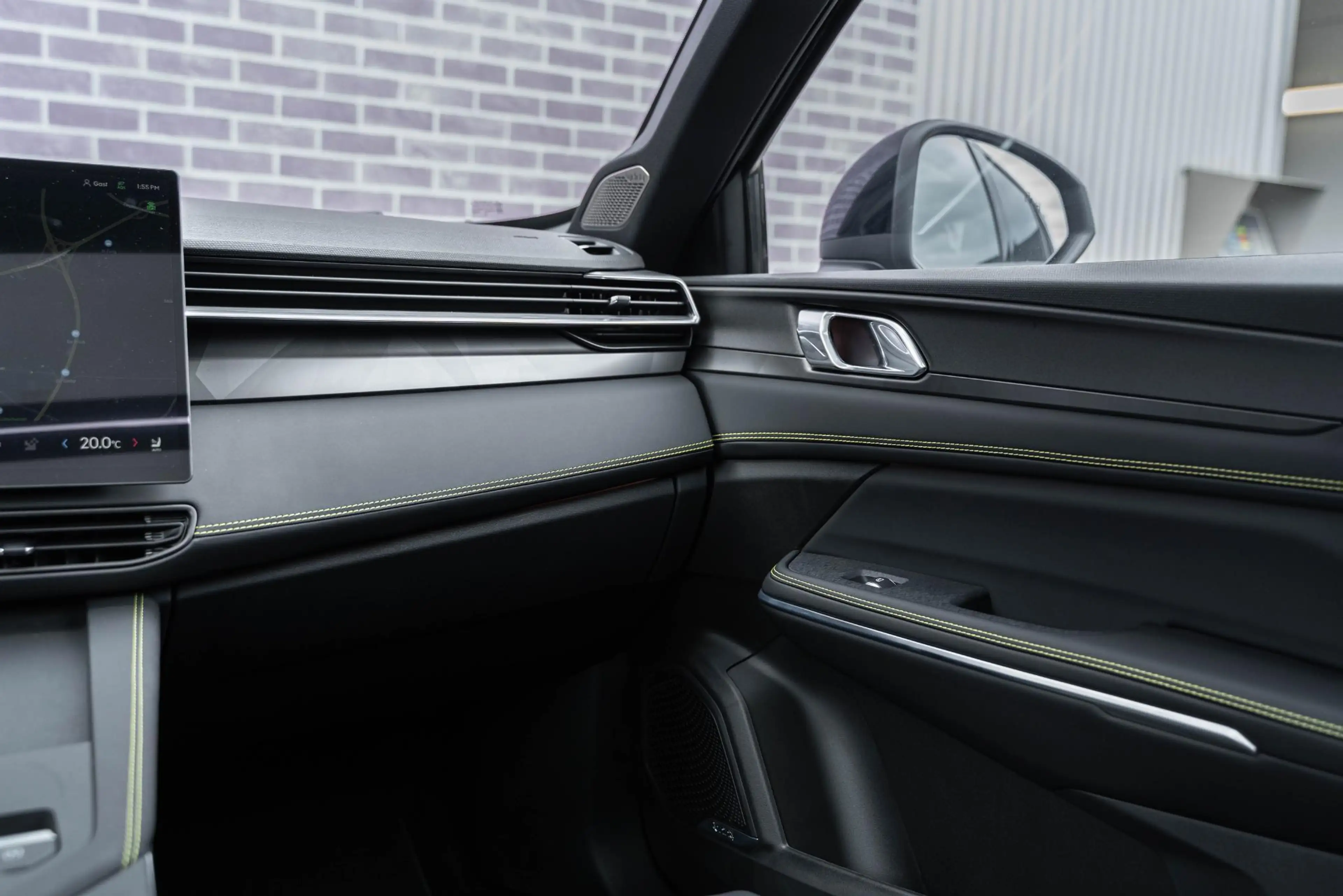 Lynk & Co 01 1.5 More | Trekhaak | PHEV | Two-Tone | Panoramada — photo 15