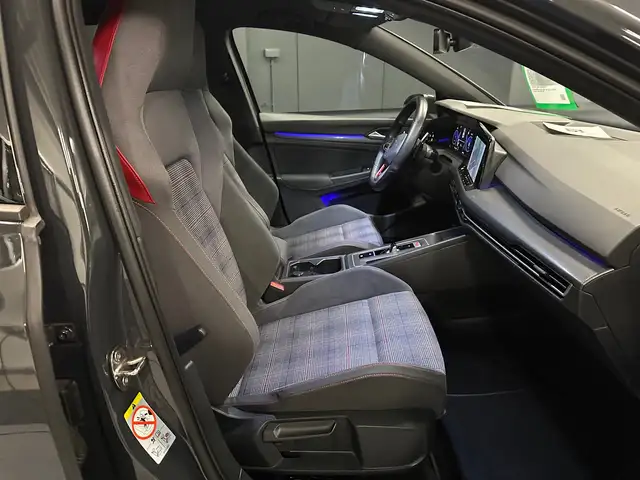 Volkswagen Golf view 10