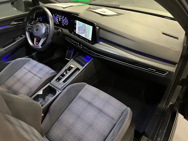 Volkswagen Golf view 11
