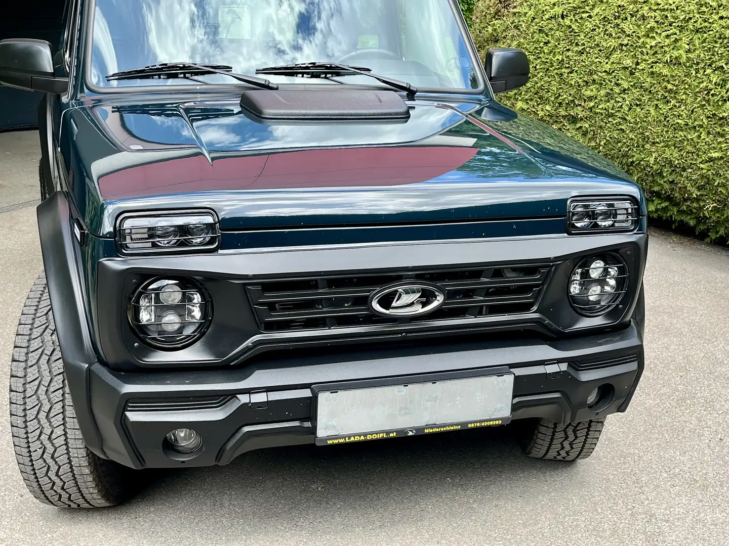 Lada Taiga 4x4 1,7 Grün - 1