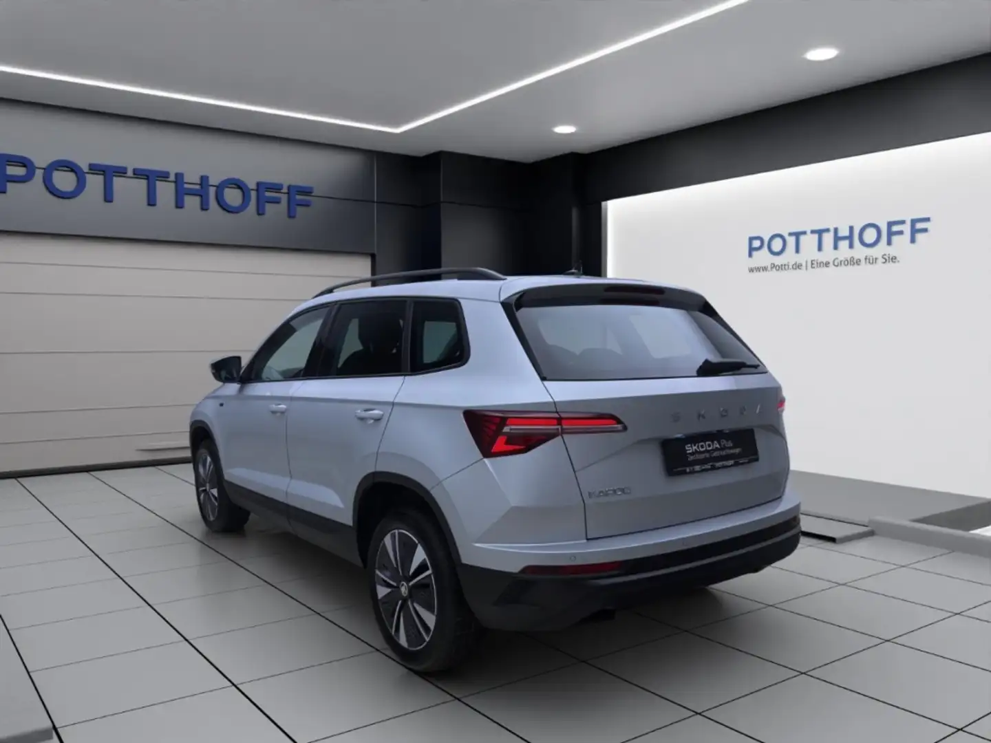 Skoda Karoq 1.0 TSI DRIVE AHK MATRIX SITZHZG PDC Silber - 2