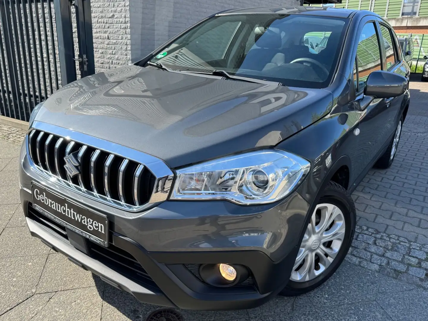 Suzuki SX4 S-Cross original 27.000 km GARANTIE 1.HAND Grau - 2