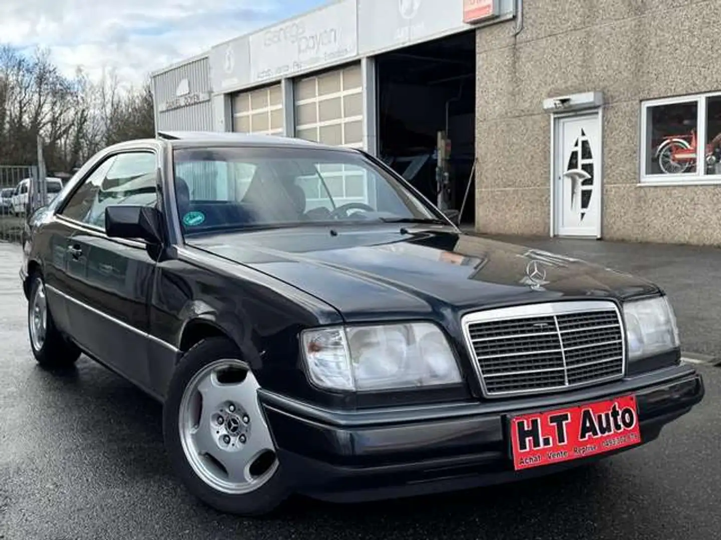 Mercedes-Benz CE 220 Ancetre/Tres Bon Etat/158.000 Kilometres - 2