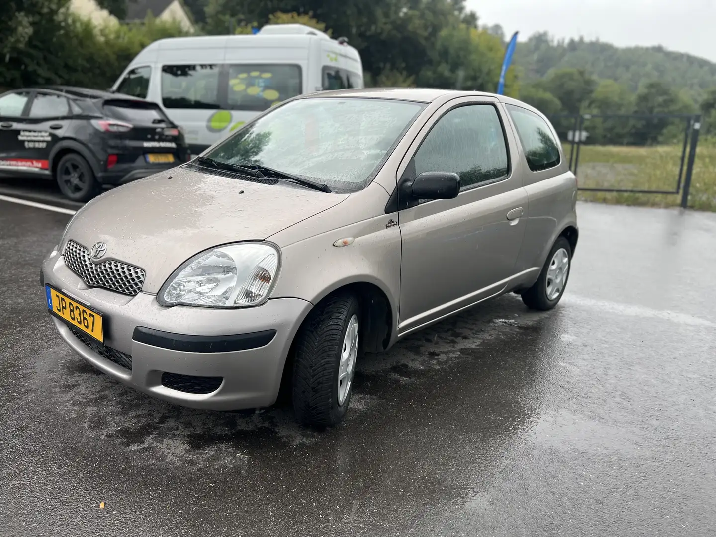 Toyota Yaris 1.0 linea eco - 1