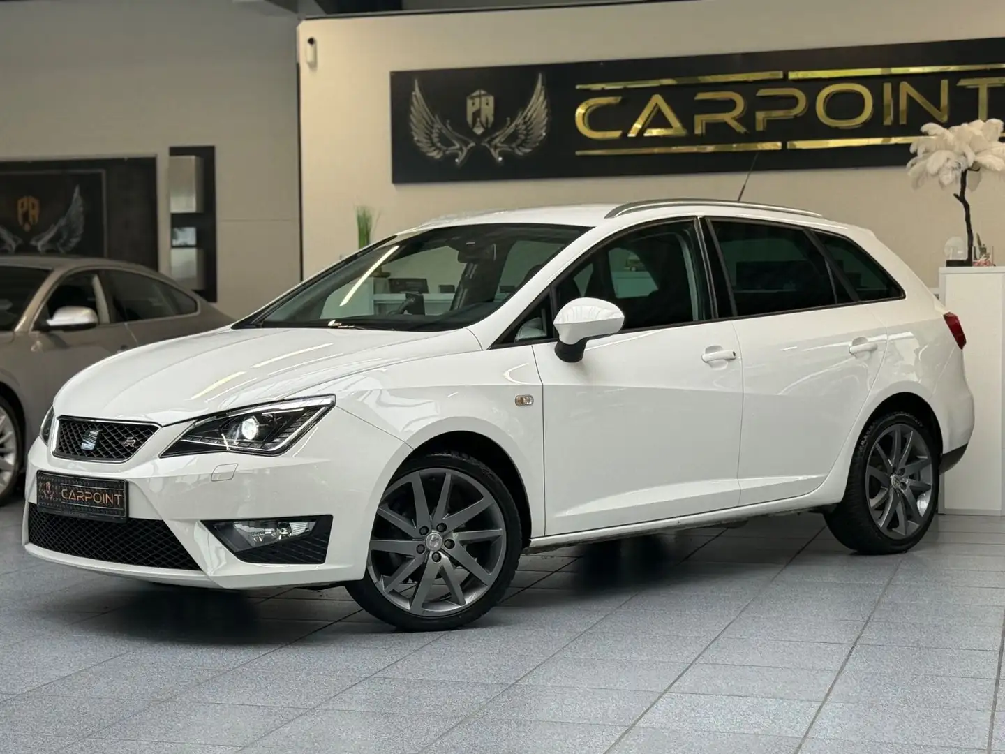 SEAT Ibiza TSI FR DSG ST/LED/Bi-Xenon/ Weiß - 2