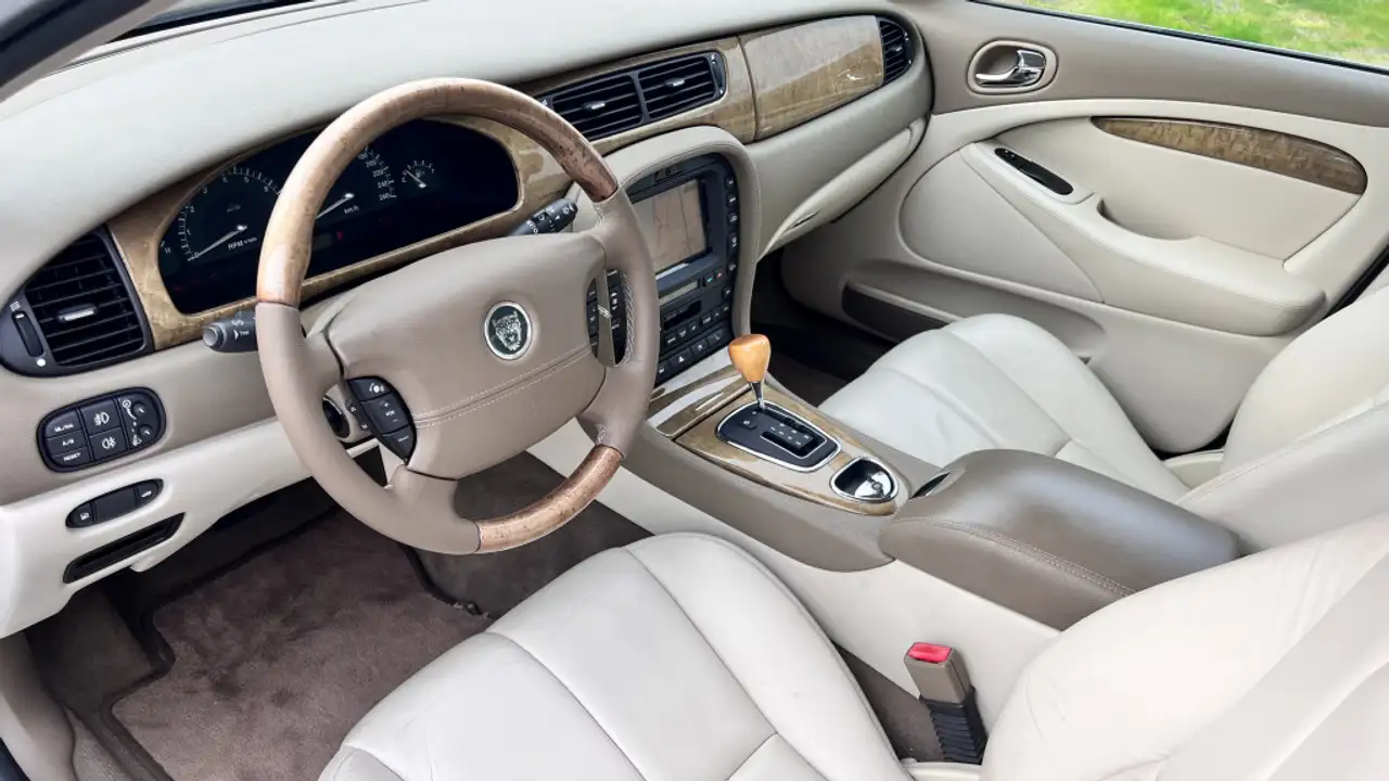 Jaguar S-Type