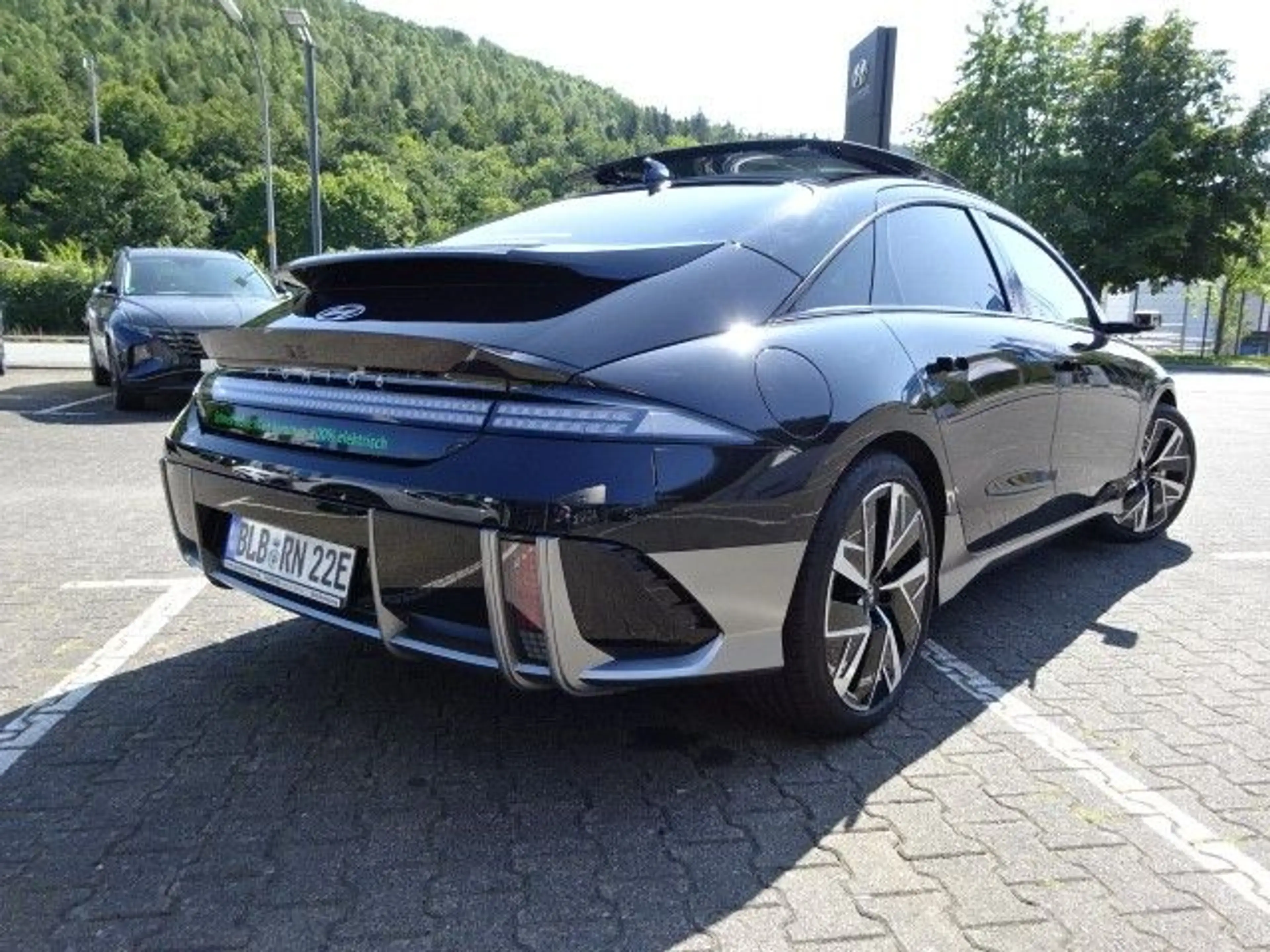 Hyundai IONIQ 6 Uniq Elektro 4WD*Pano*20Zoll*dig.Spiegel — photo 6