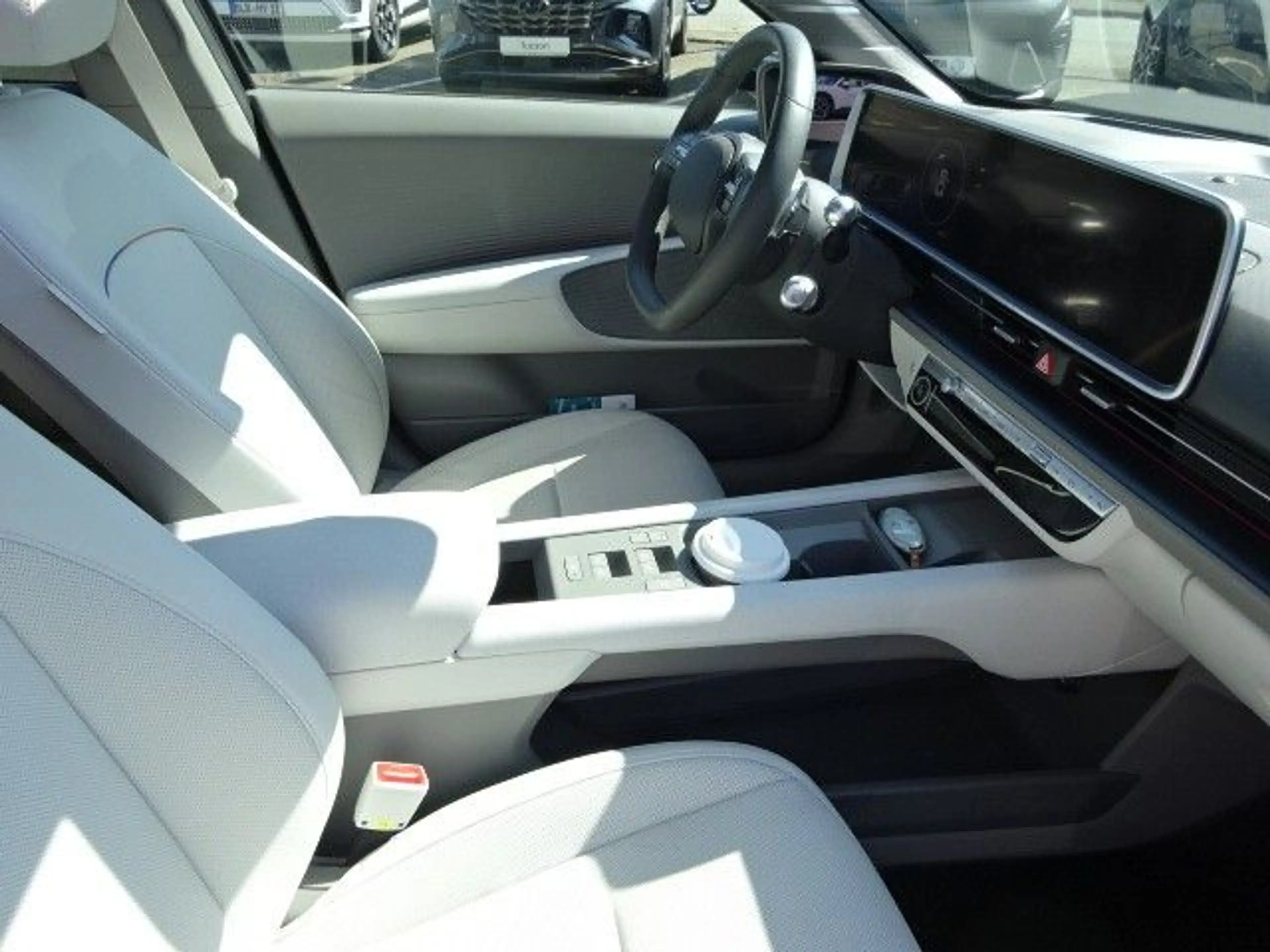 Hyundai IONIQ 6 Uniq Elektro 4WD*Pano*20Zoll*dig.Spiegel — photo 12