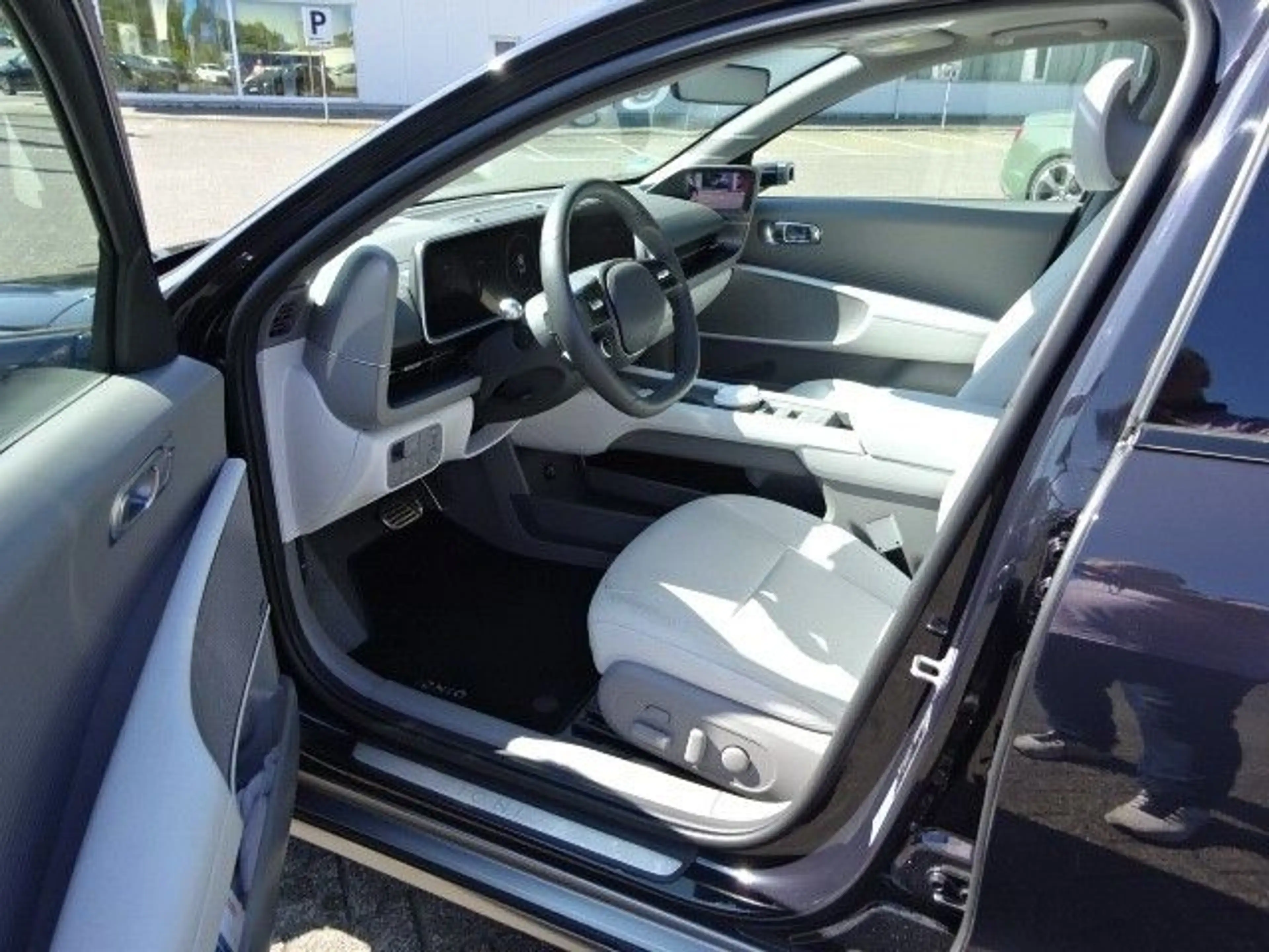 Hyundai IONIQ 6 Uniq Elektro 4WD*Pano*20Zoll*dig.Spiegel — photo 15
