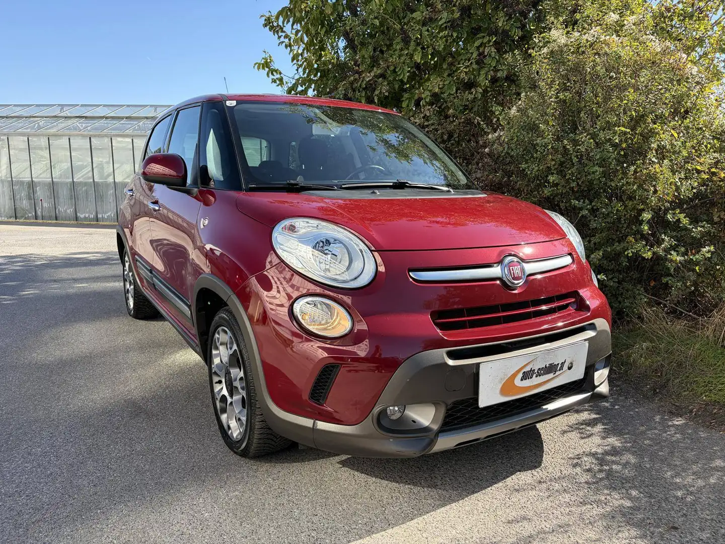 Fiat 500L Trekking 1,3 MultiJet II 95 PDC Klimaautomatik Bluetooth Pickerl NEU Rot - 1