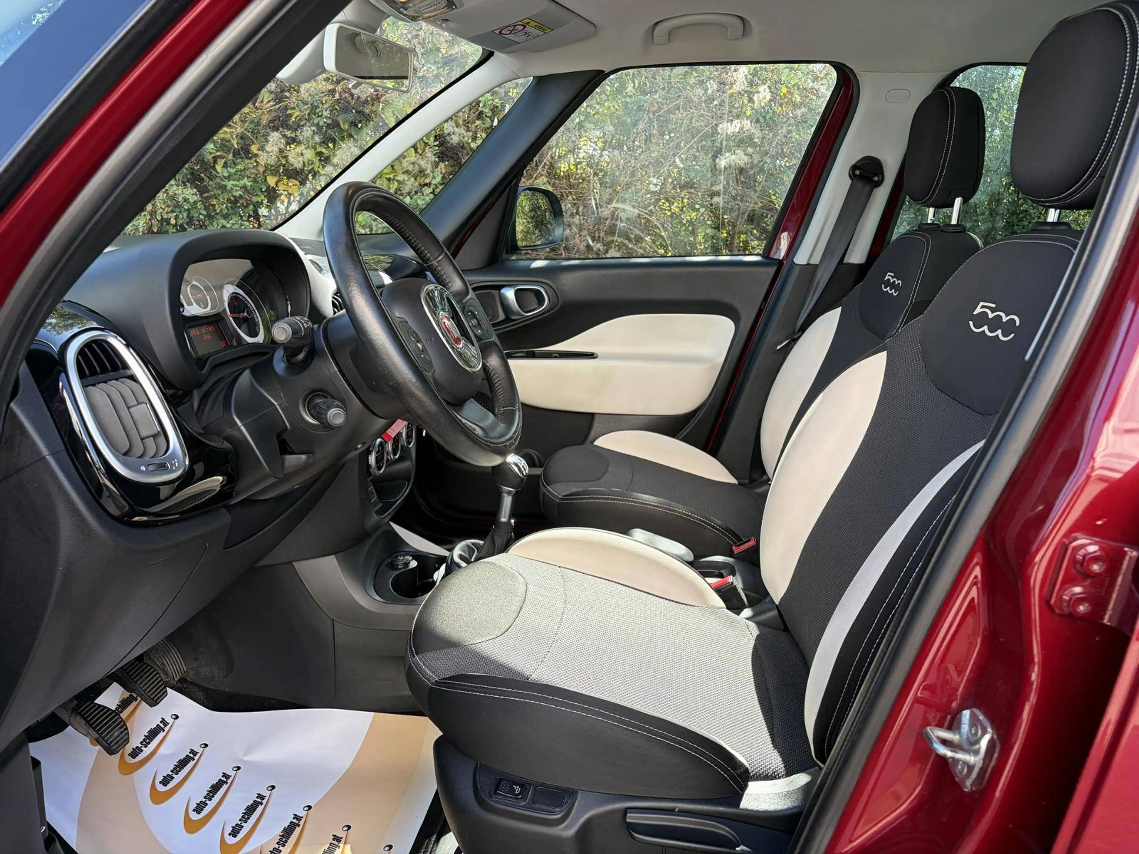 Fiat 500L Trekking 1,3 MultiJet II 95 PDC Klimaautomatik Bluetooth Pickerl NEU — photo 9