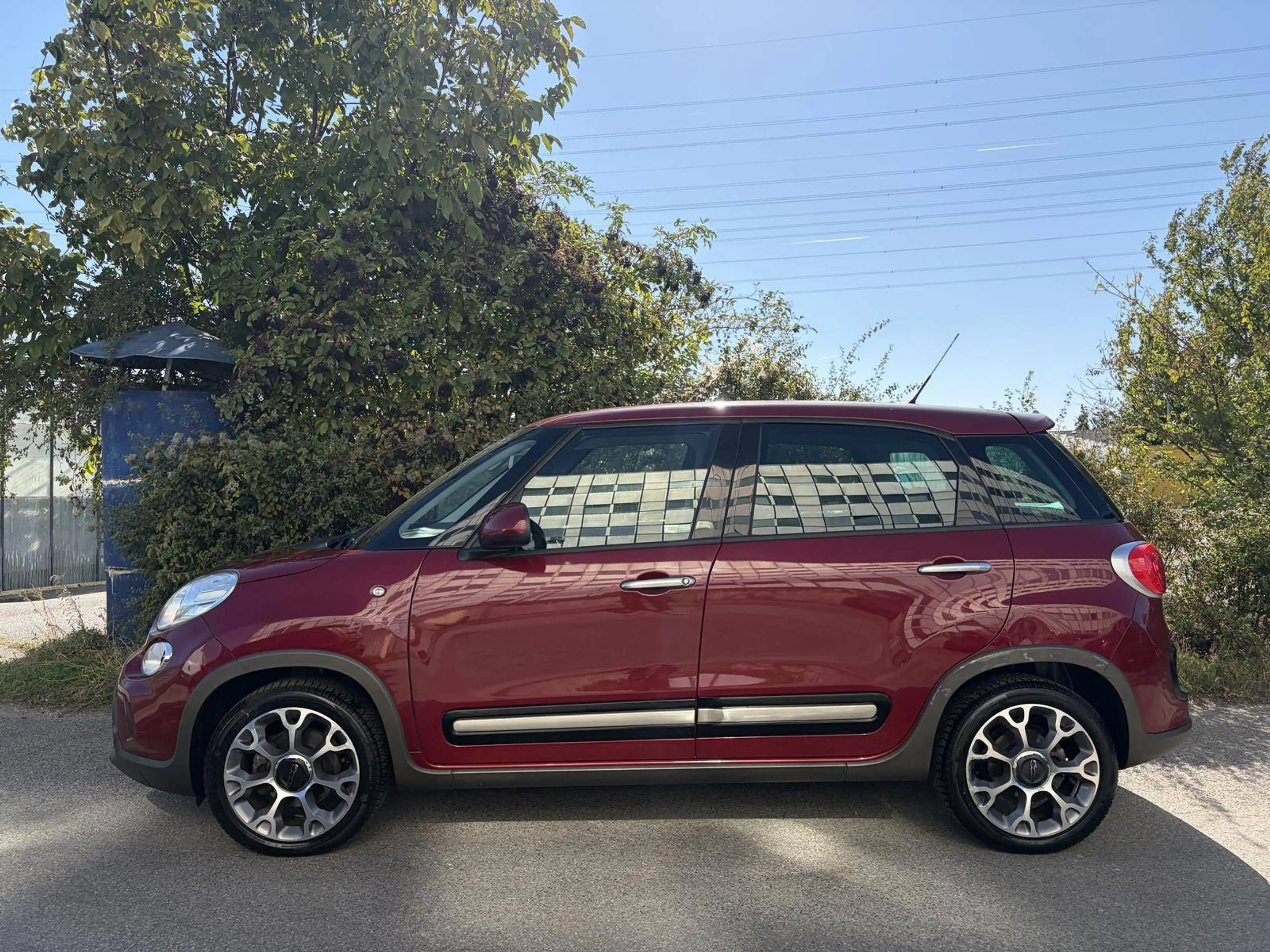 Fiat 500L Trekking 1,3 MultiJet II 95 PDC Klimaautomatik Bluetooth Pickerl NEU — photo 5