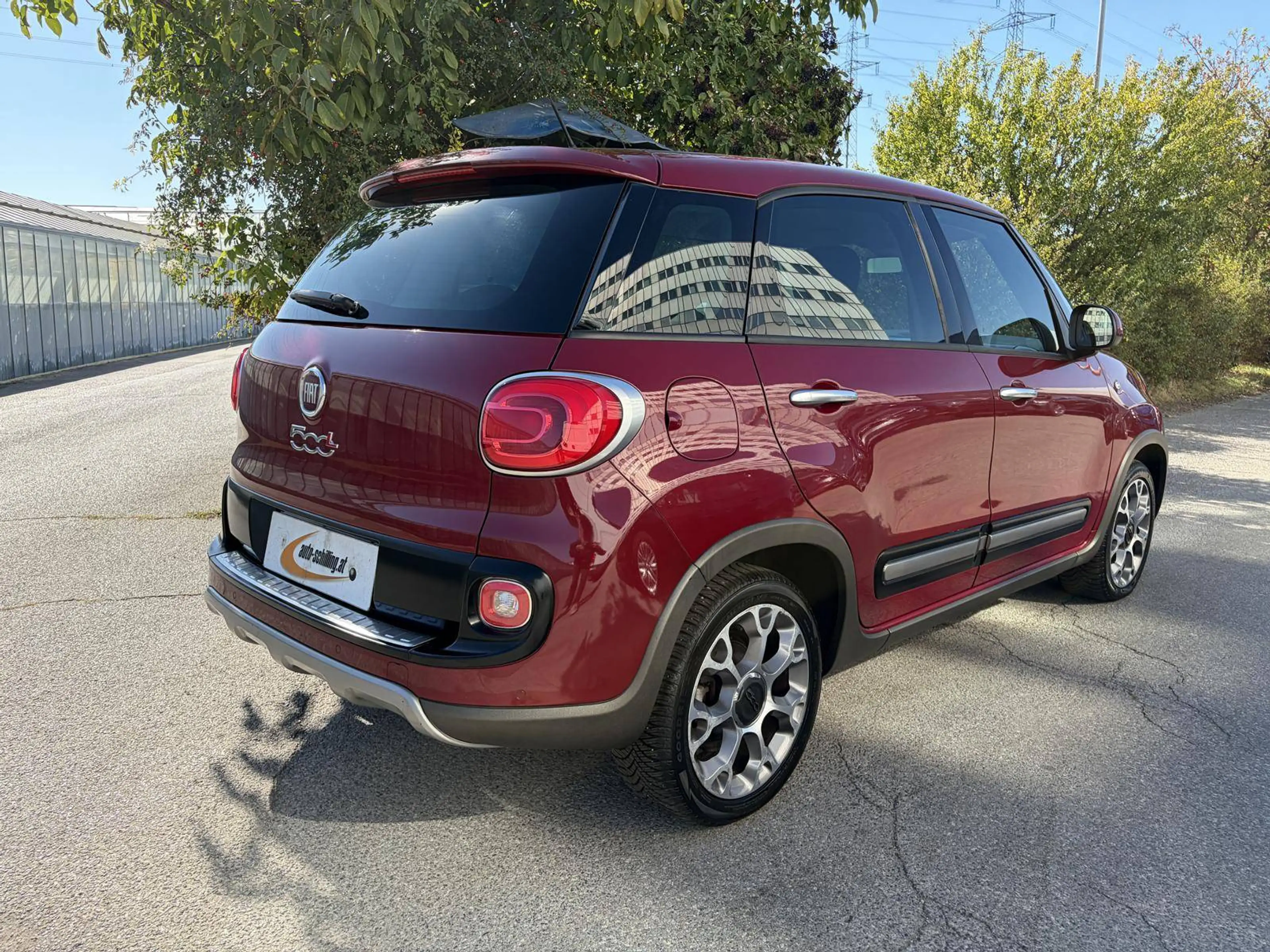 Fiat 500L Trekking 1,3 MultiJet II 95 PDC Klimaautomatik Bluetooth Pickerl NEU — photo 3