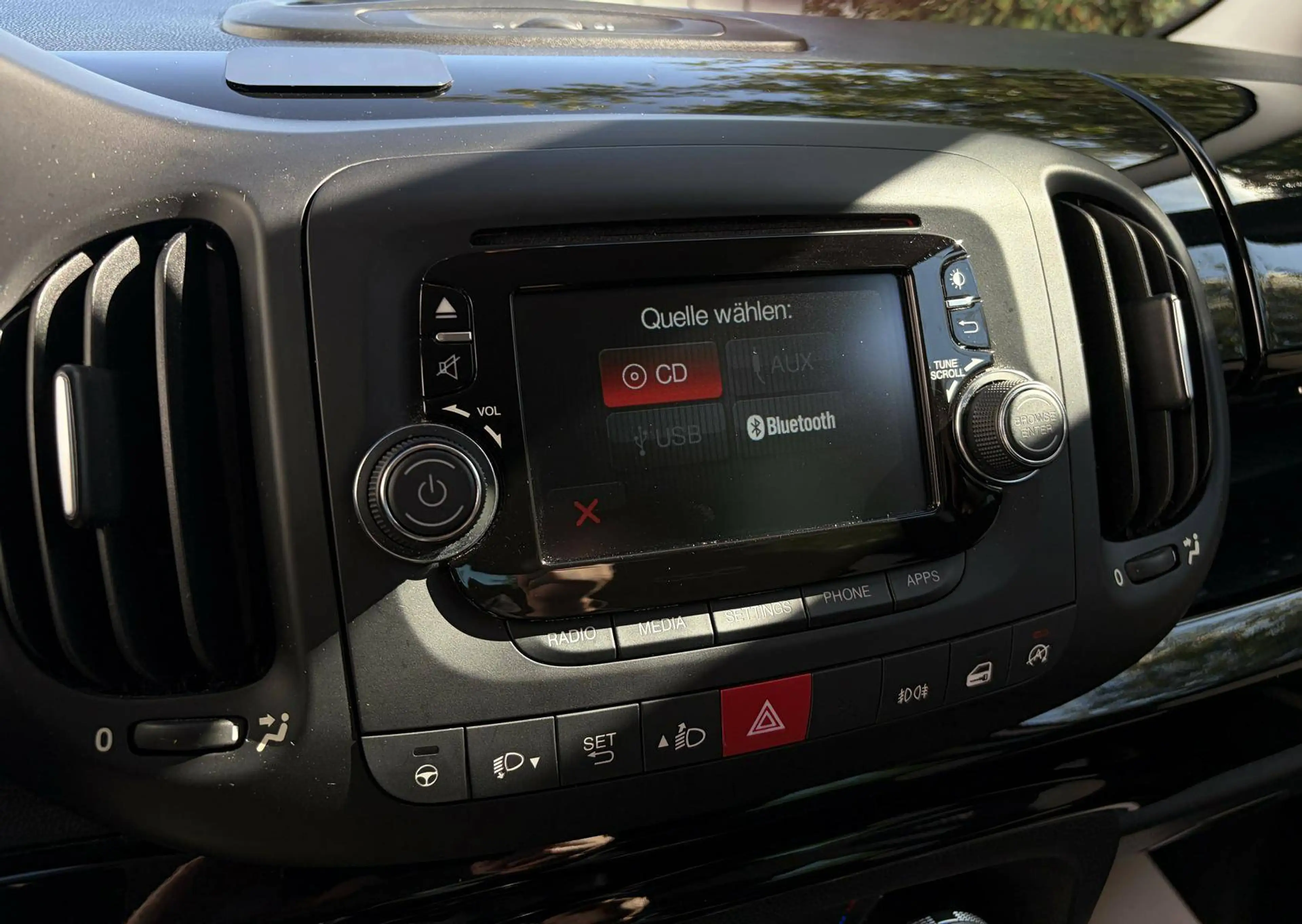 Fiat 500L Trekking 1,3 MultiJet II 95 PDC Klimaautomatik Bluetooth Pickerl NEU — photo 14