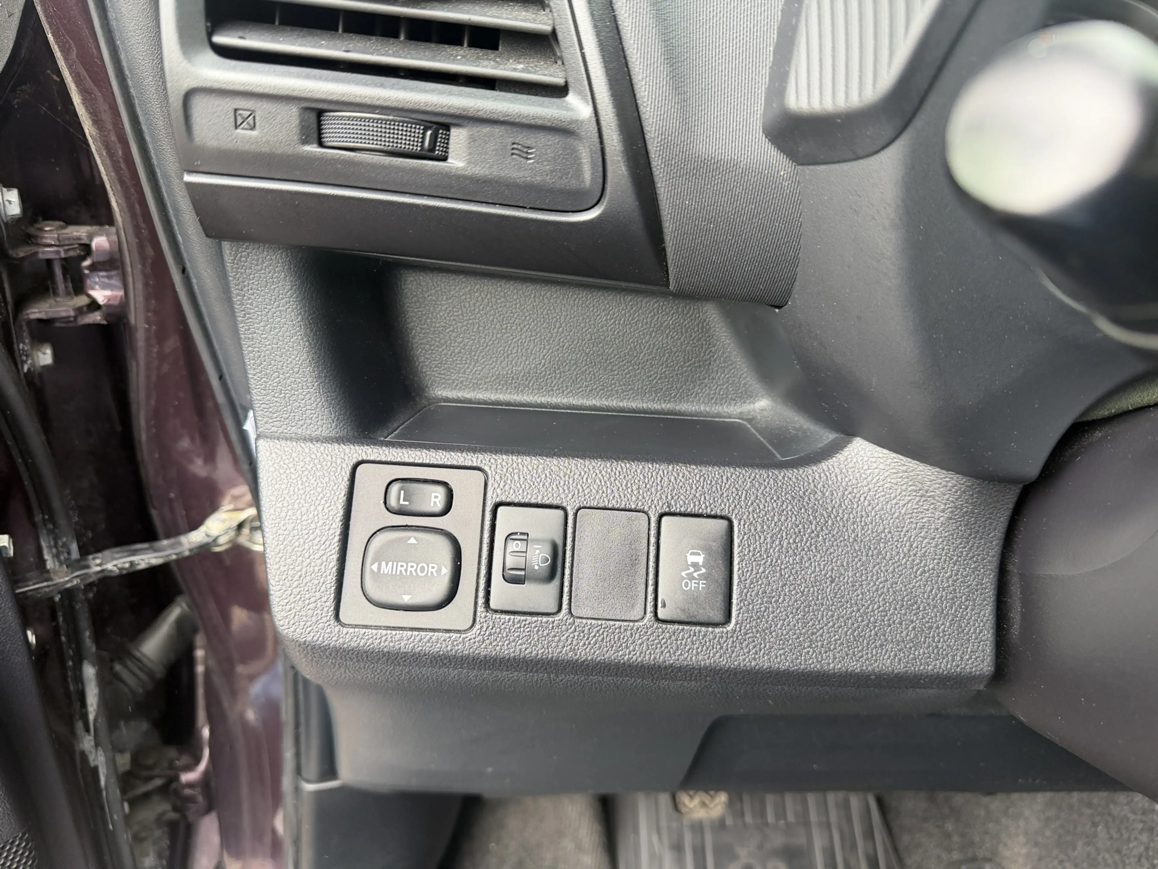 Toyota Verso-S 1.3 VVT-i 6 Versn Comfort Airco — photo 9