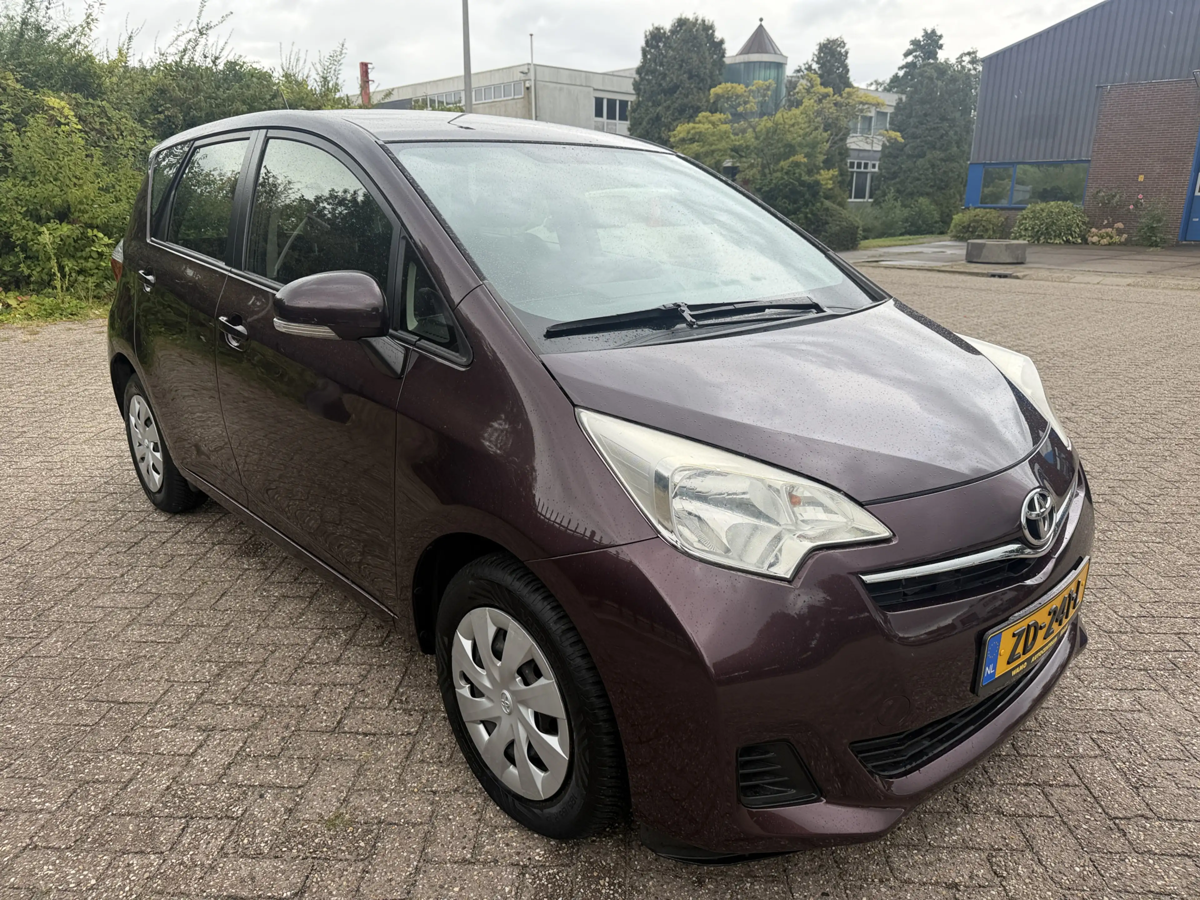 Toyota Verso-S 1.3 VVT-i 6 Versn Comfort Airco — photo 14