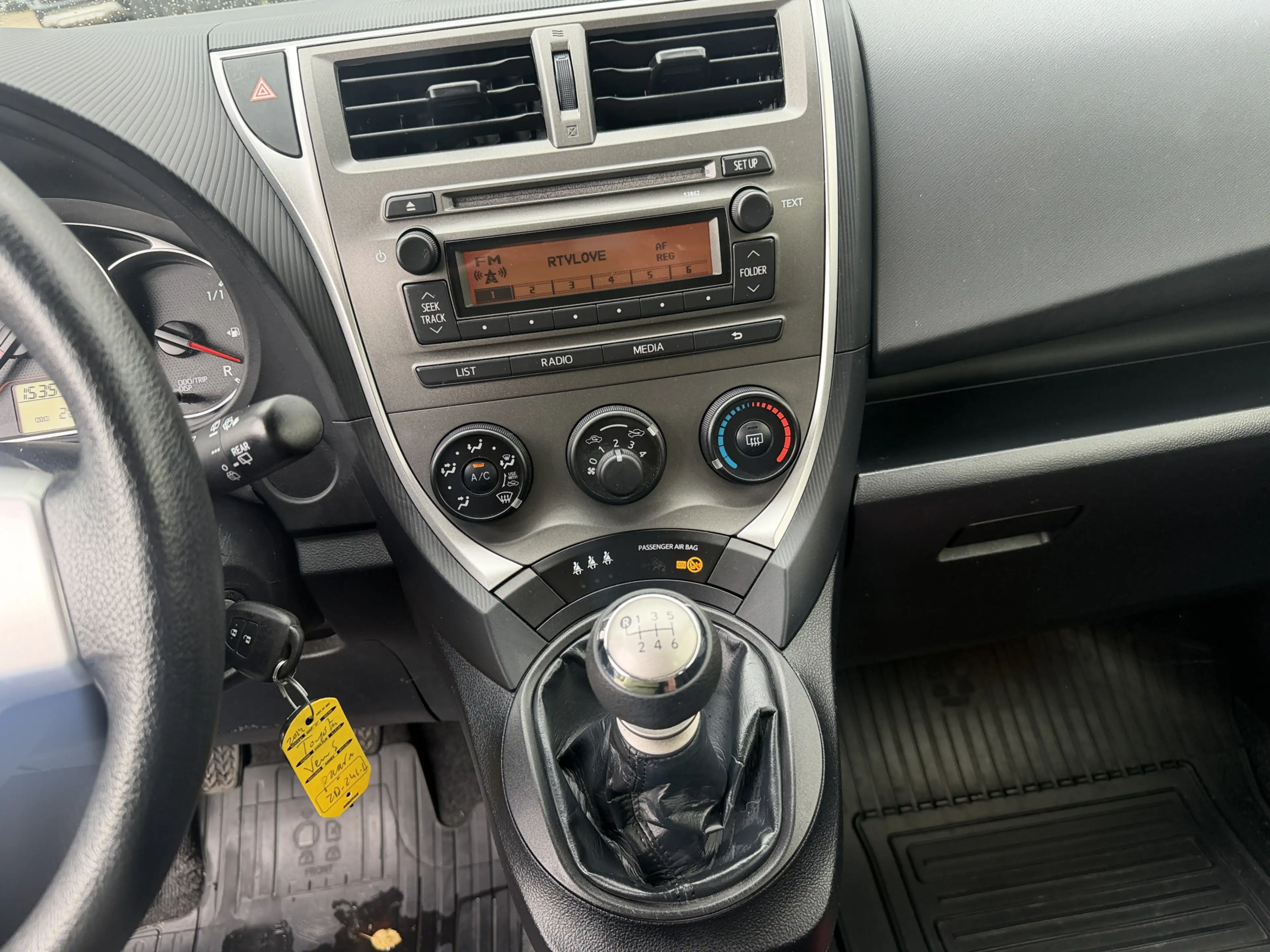 Toyota Verso-S 1.3 VVT-i 6 Versn Comfort Airco — photo 10