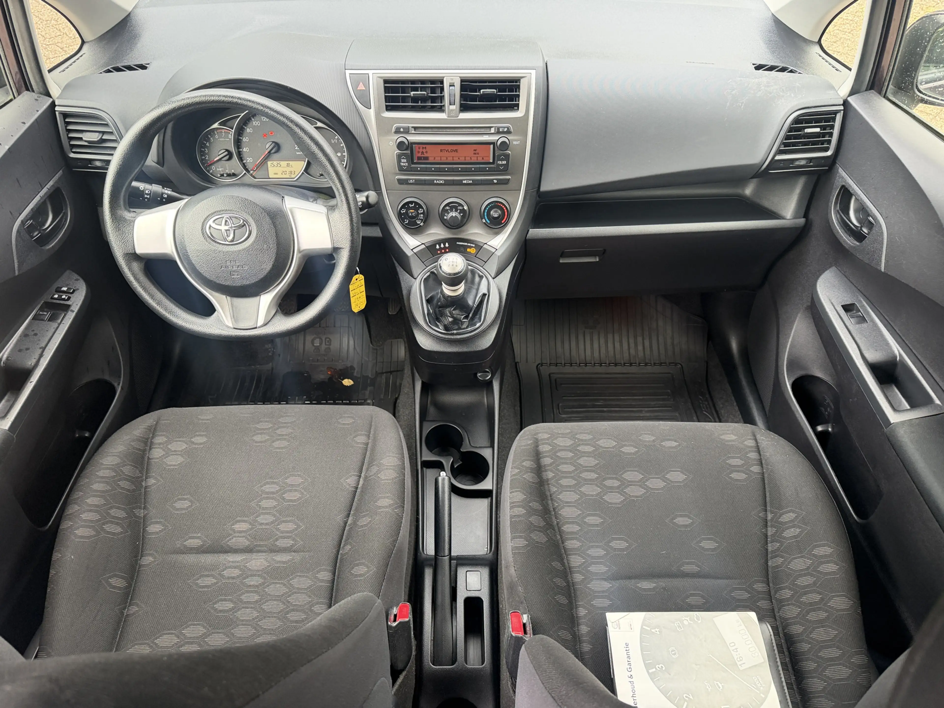 Toyota Verso-S 1.3 VVT-i 6 Versn Comfort Airco — photo 12