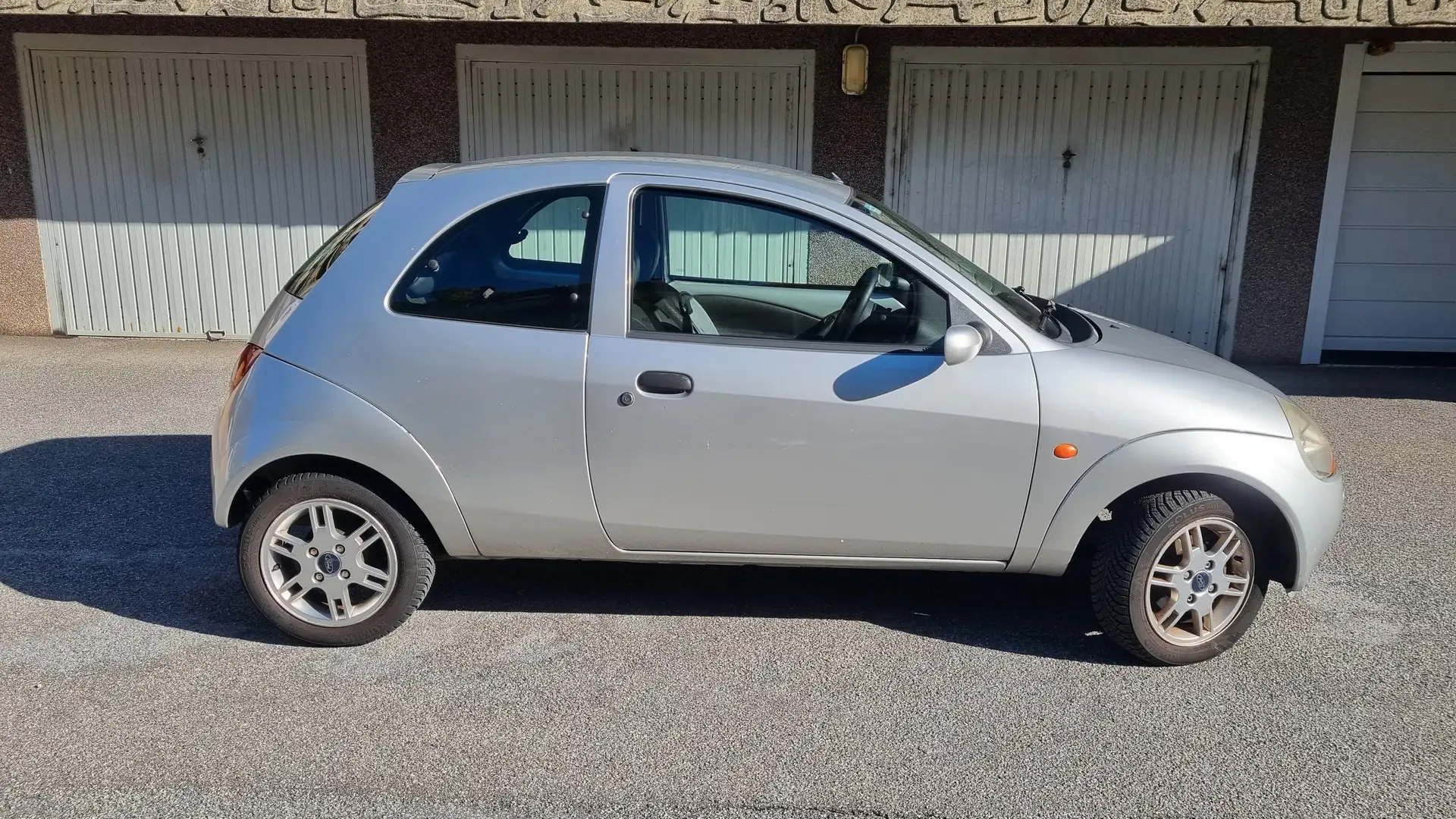 Ford Ka/Ka+ Ka I 1996 Berlina Ka 1.3 Leather Collection Grijs - 2