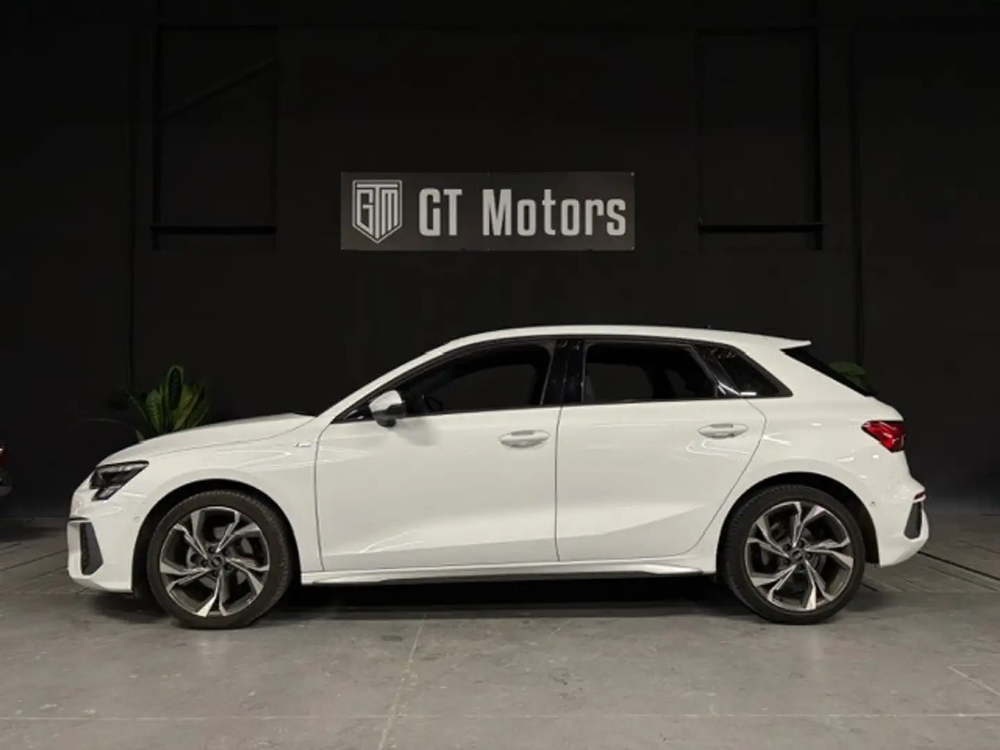 Audi A3 30 TDI 116CH S LINE S TRONIC 7 Blanc - 2