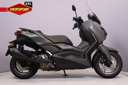 Yamaha X-Max 300