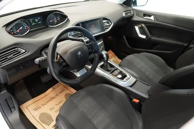 Peugeot 308 view 13