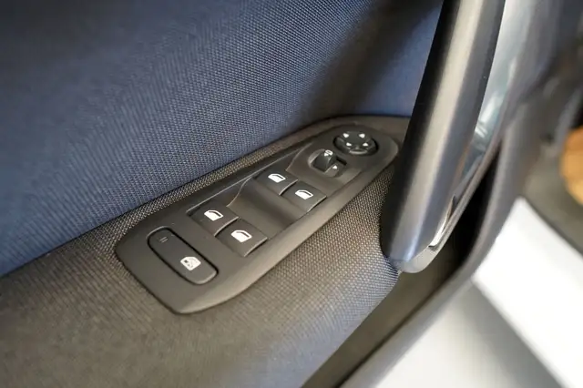 Peugeot 308 view 14