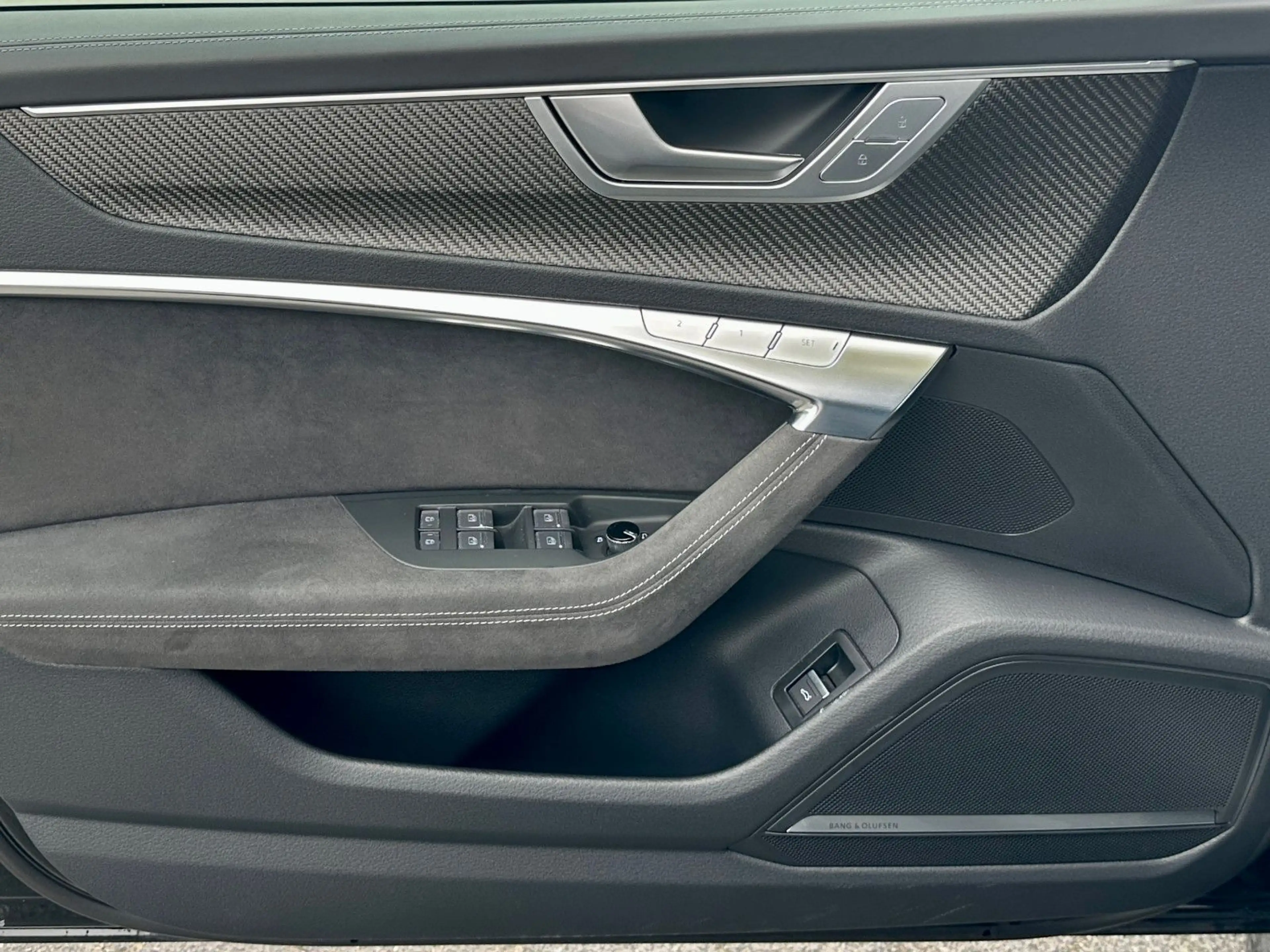 Audi RS6 Avant qu performance PANO AHK LASER KERAMIK — photo 6