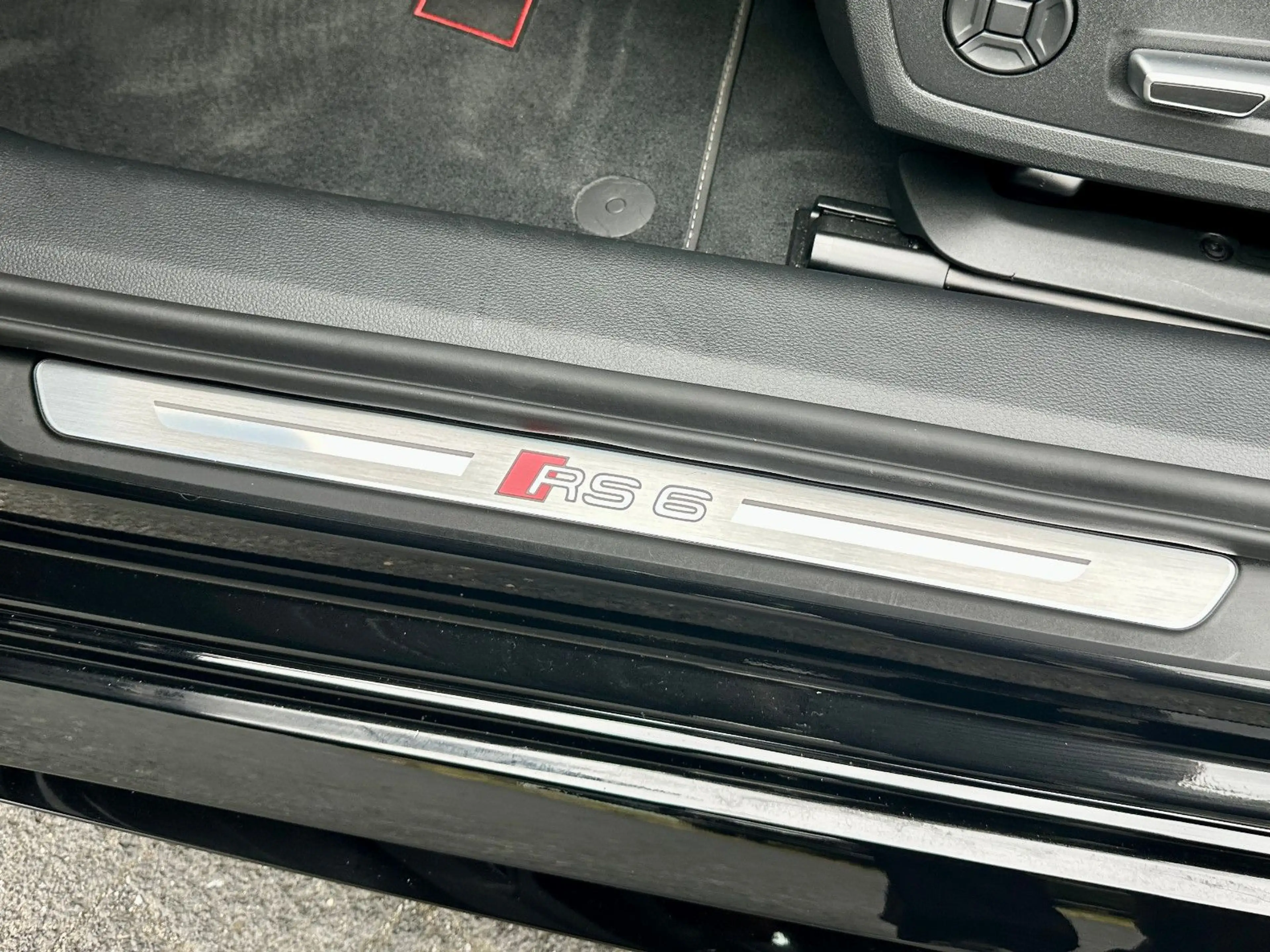 Audi RS6 Avant qu performance PANO AHK LASER KERAMIK — photo 9