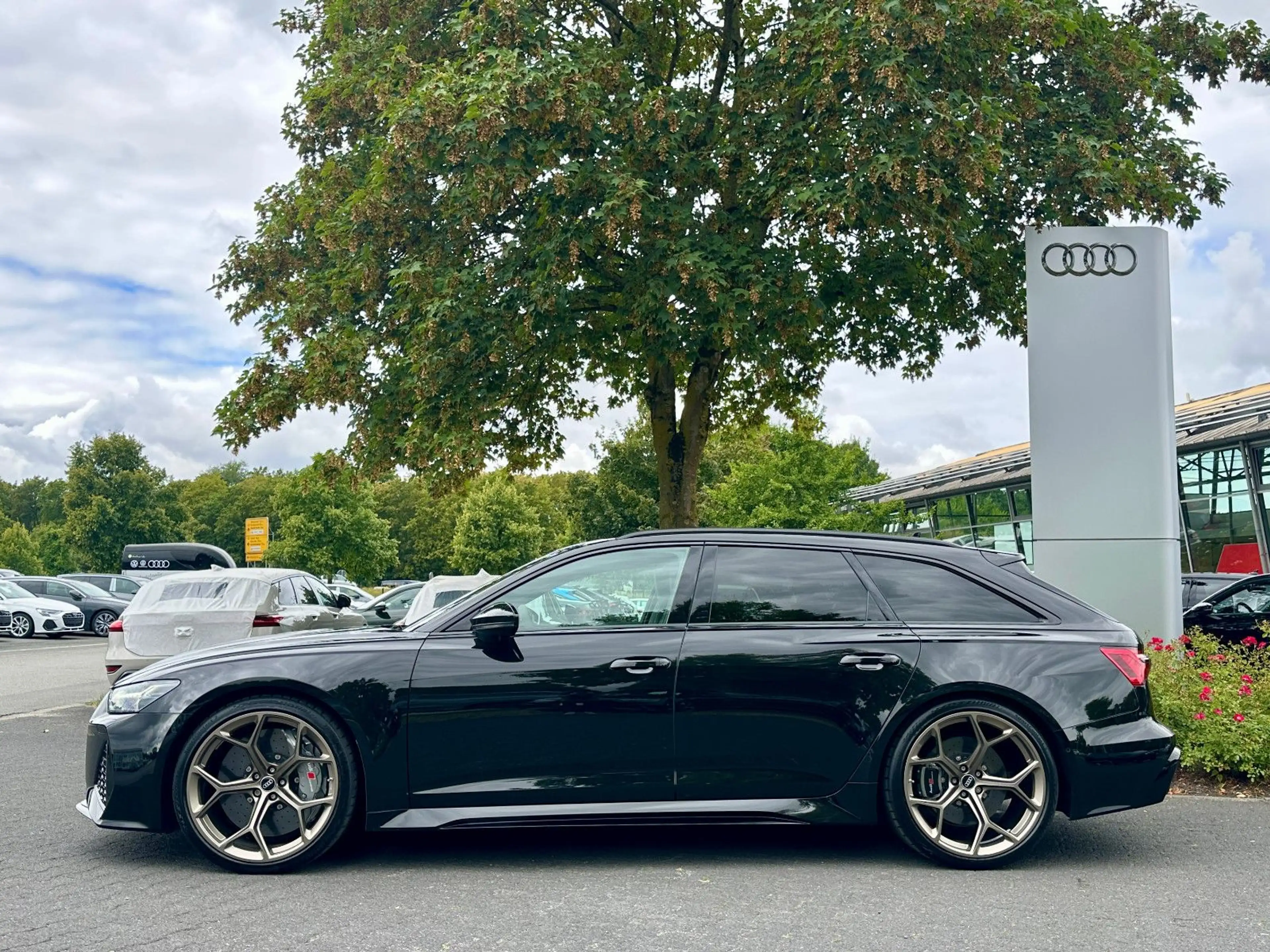Audi RS6 Avant qu performance PANO AHK LASER KERAMIK — photo 4