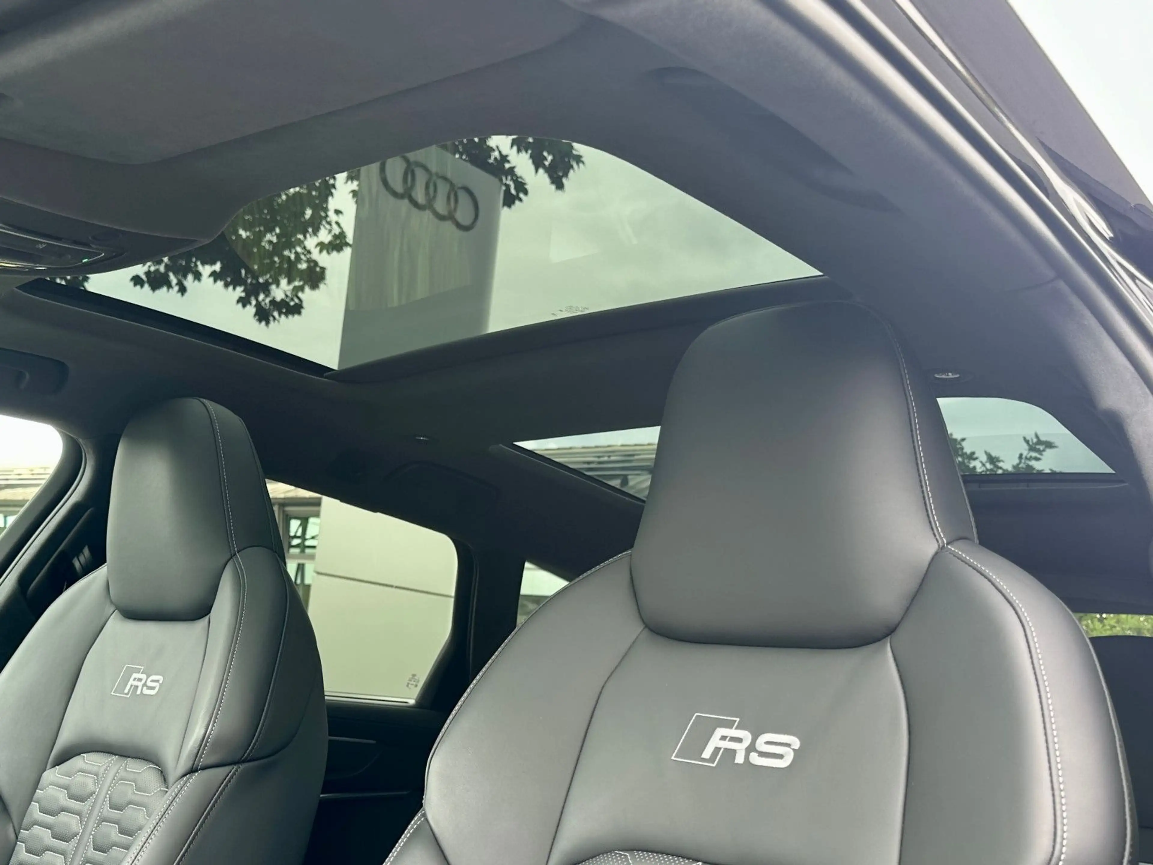 Audi RS6 Avant qu performance PANO AHK LASER KERAMIK — photo 12