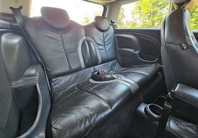 Mini Hatch view 14