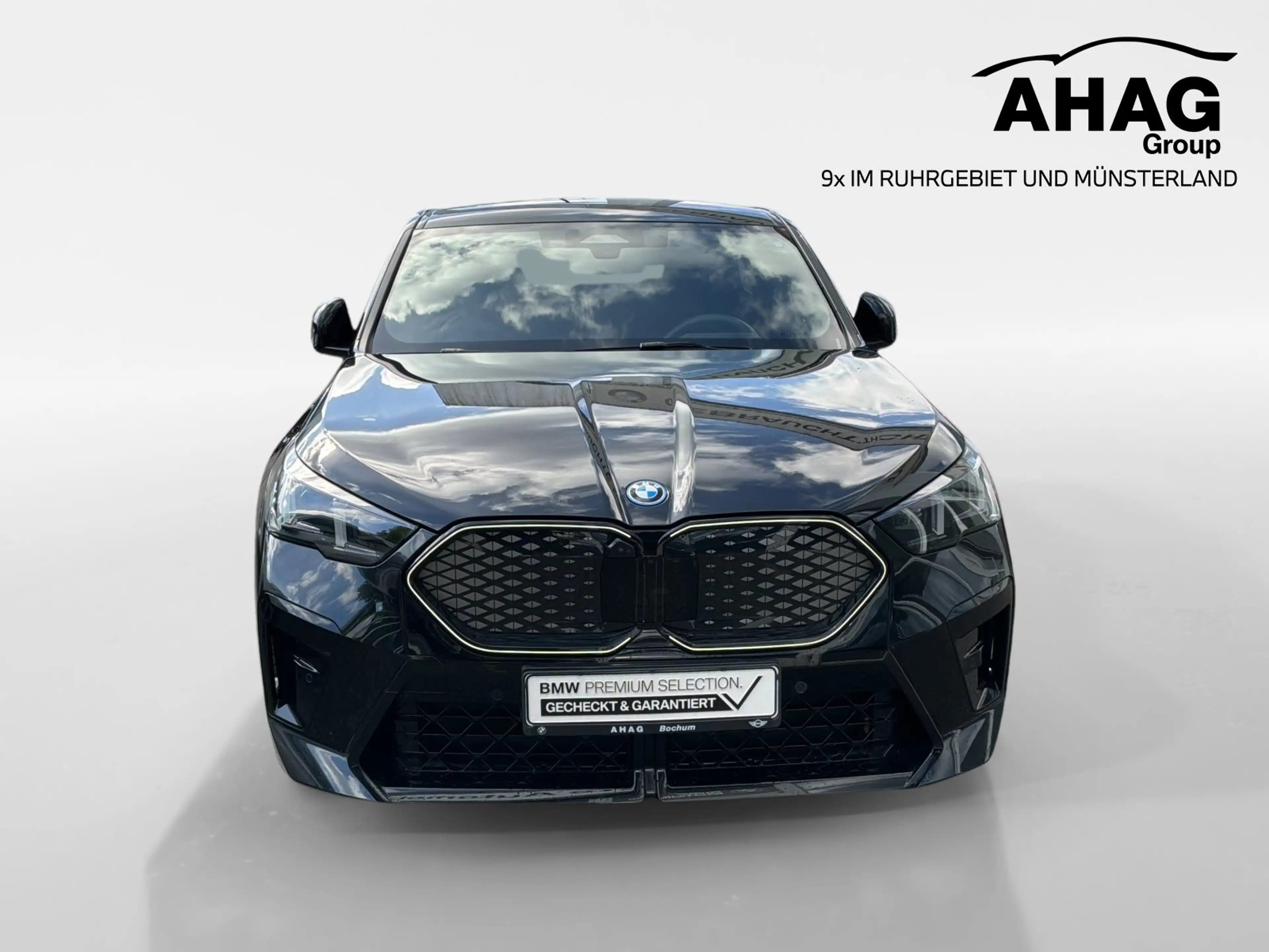 BMW iX2 xDrive30 M Sportpaket — photo 2
