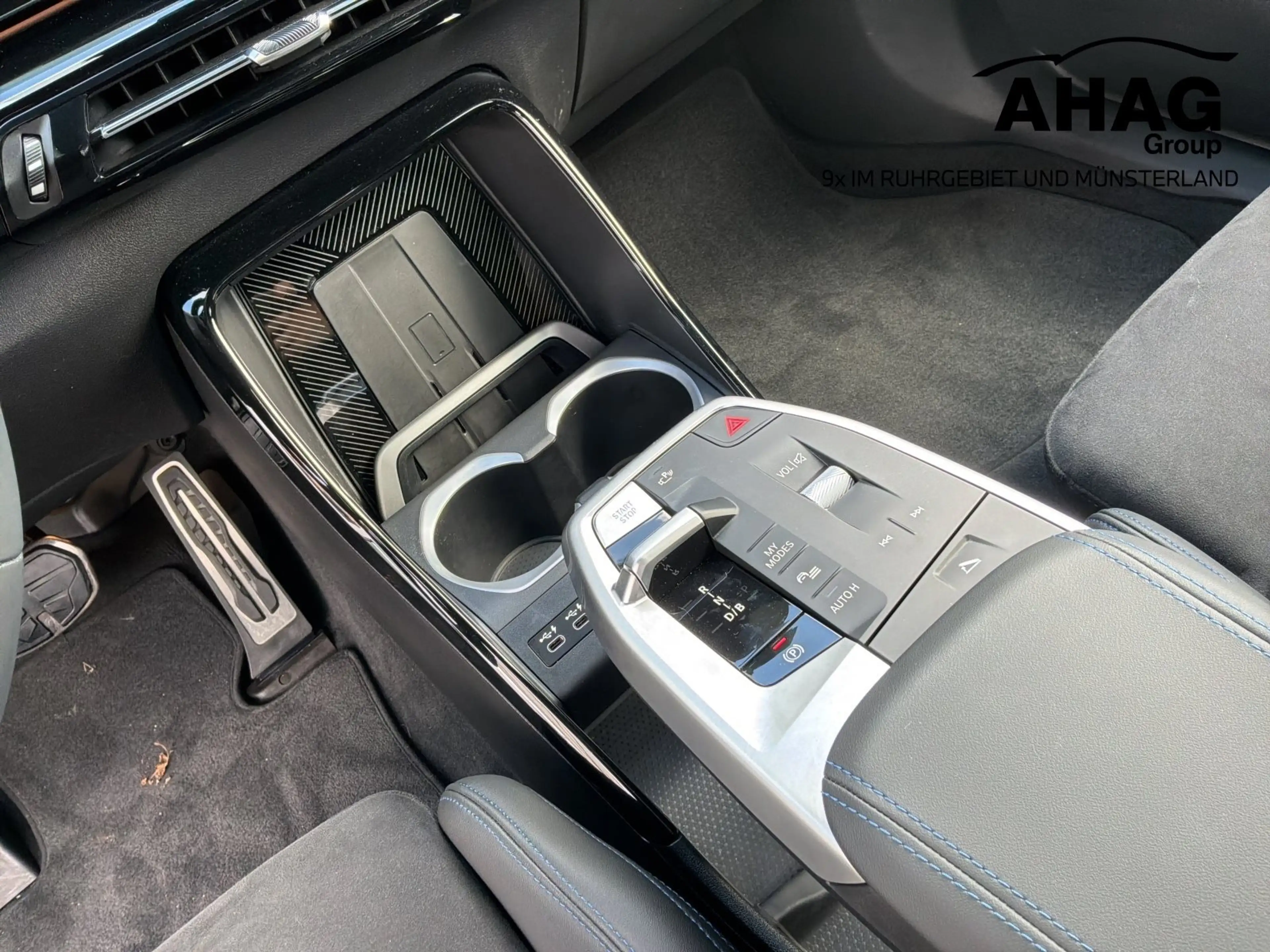 BMW iX2 xDrive30 M Sportpaket — photo 10